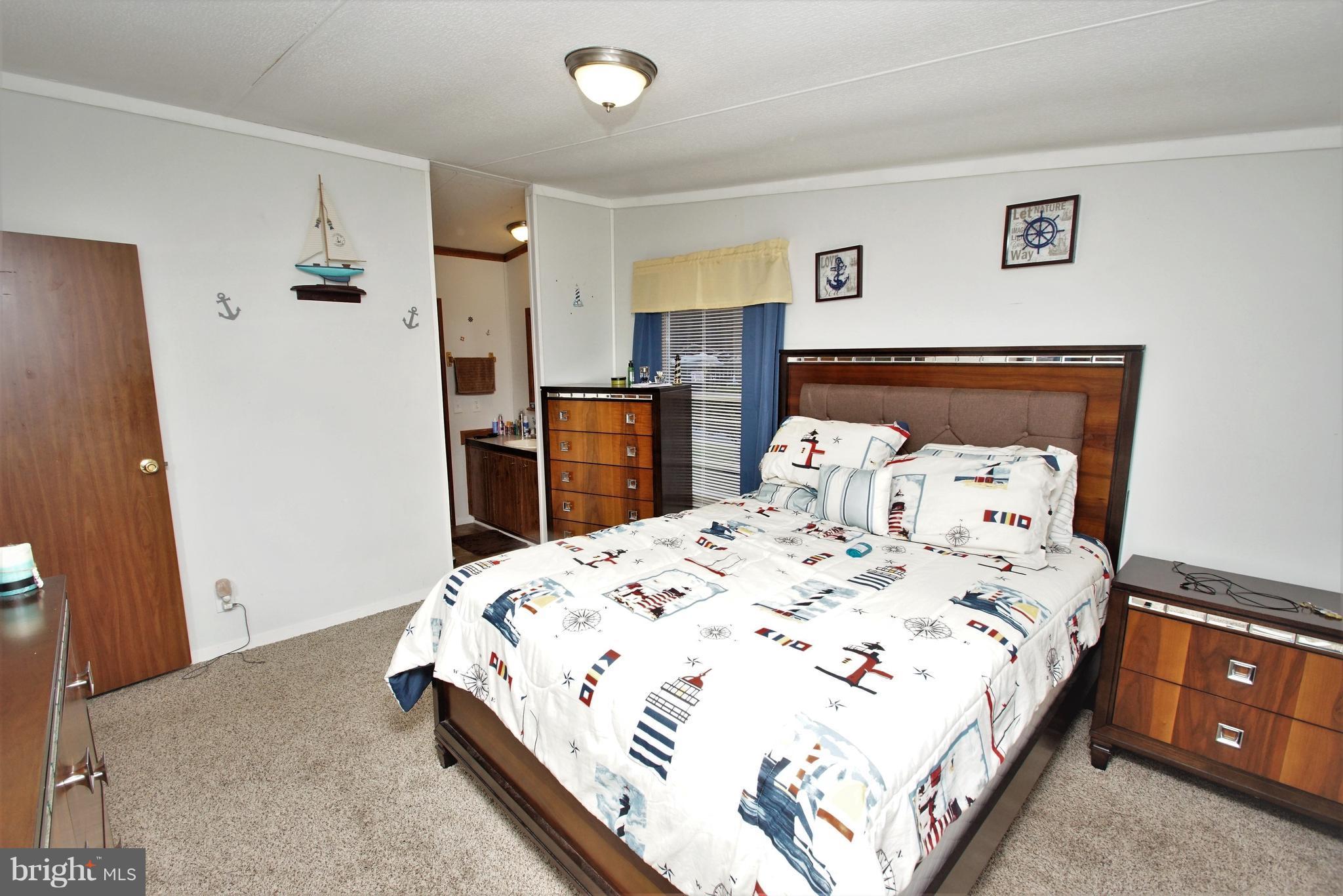 BUSH RIVER MANOR - Residential