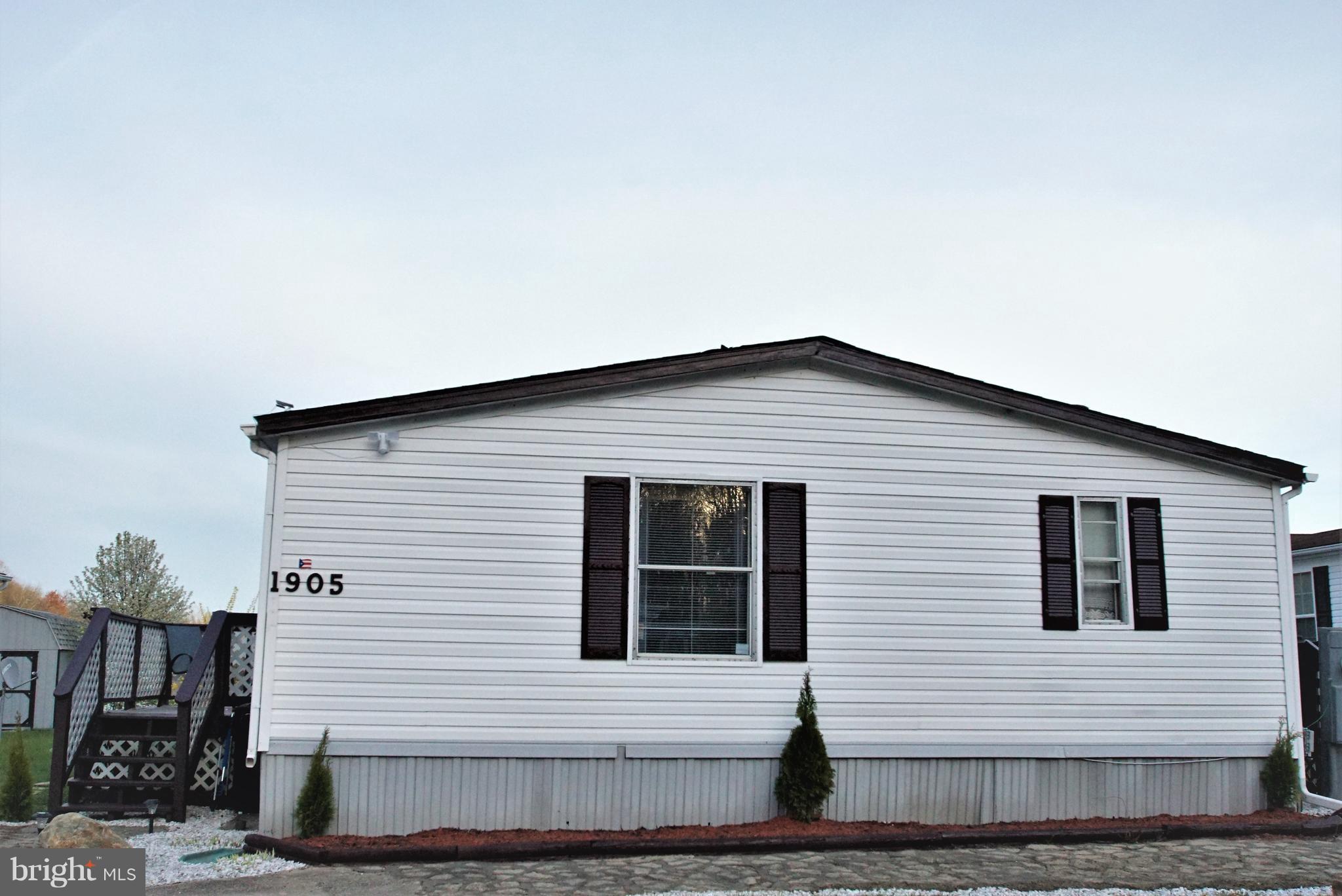 BUSH RIVER MANOR - Residential