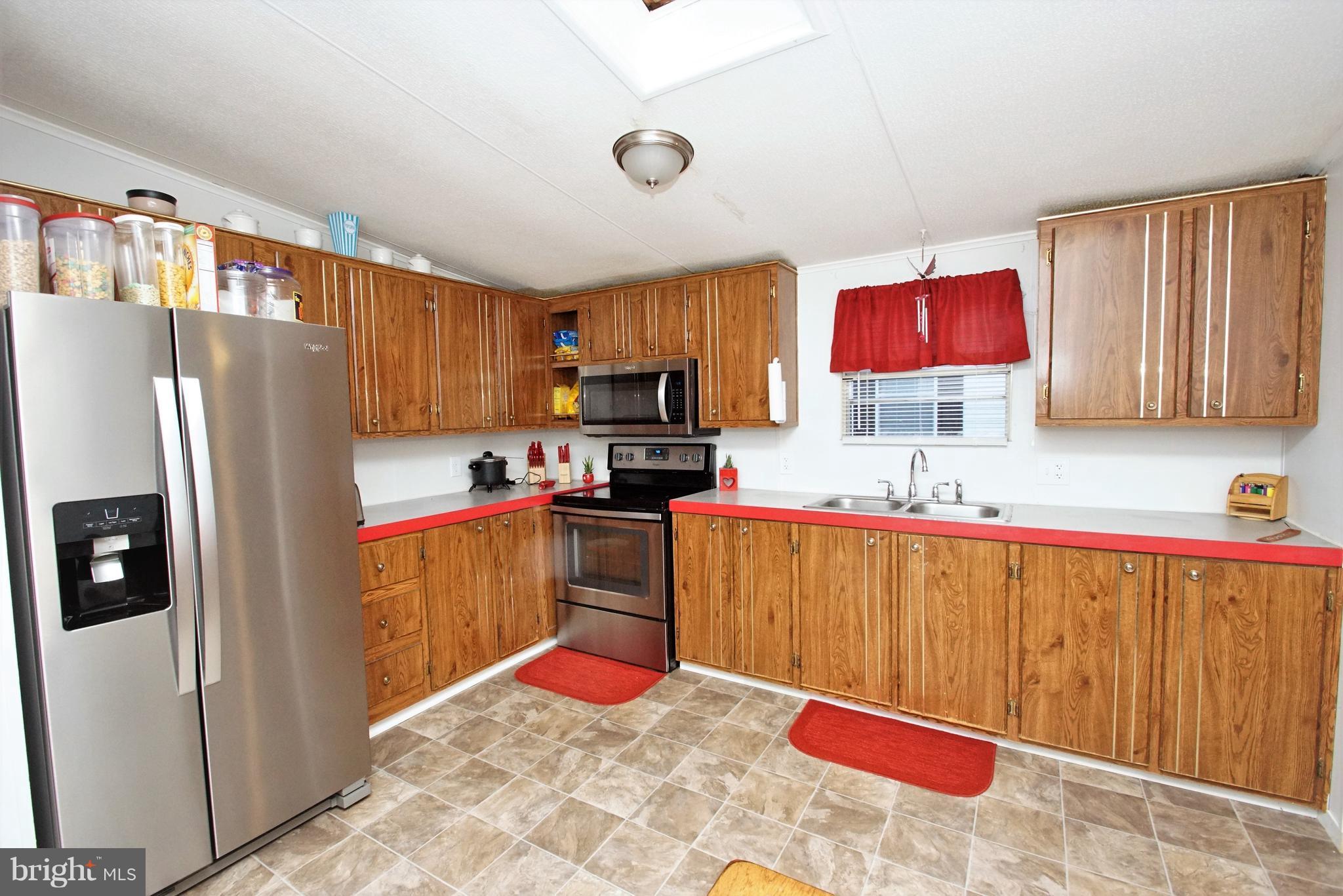 BUSH RIVER MANOR - Residential