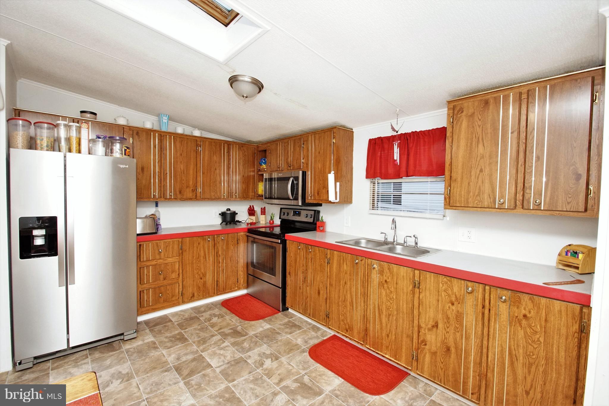 BUSH RIVER MANOR - Residential