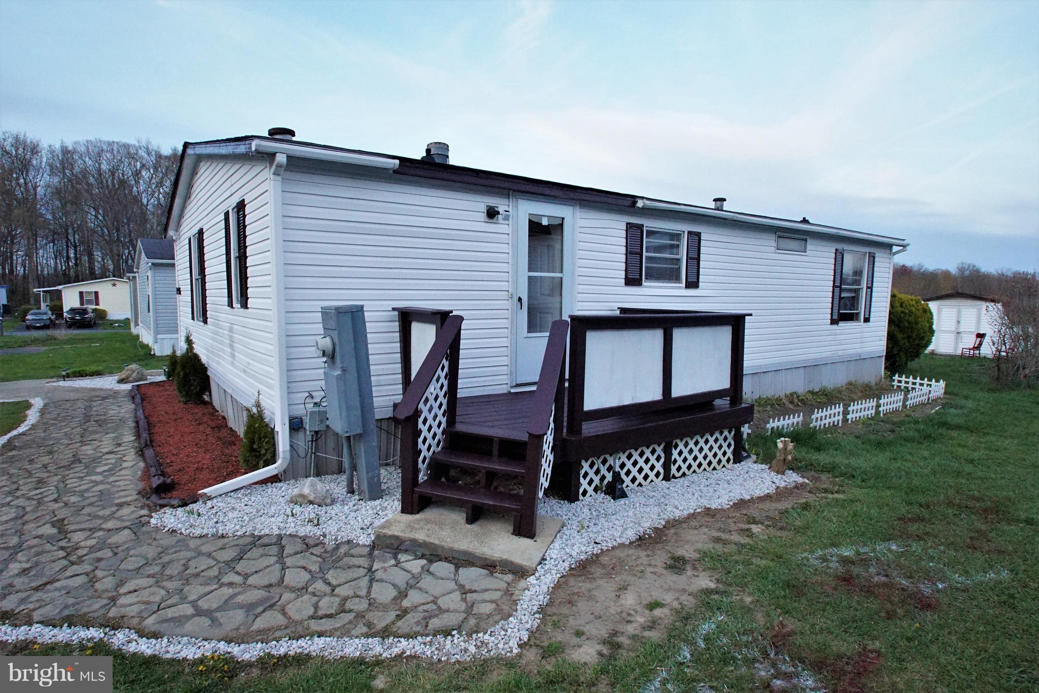 BUSH RIVER MANOR - Residential