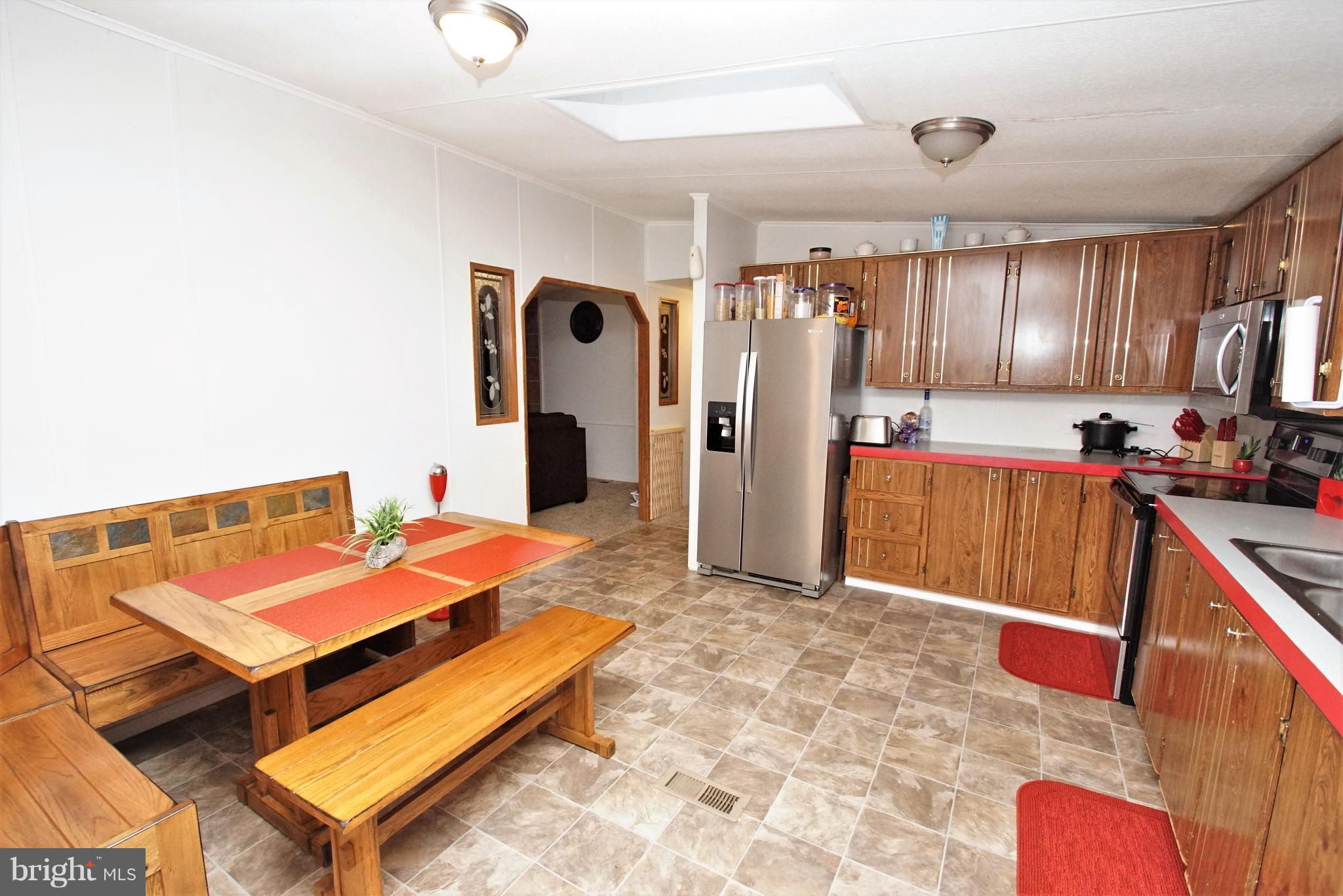 BUSH RIVER MANOR - Residential