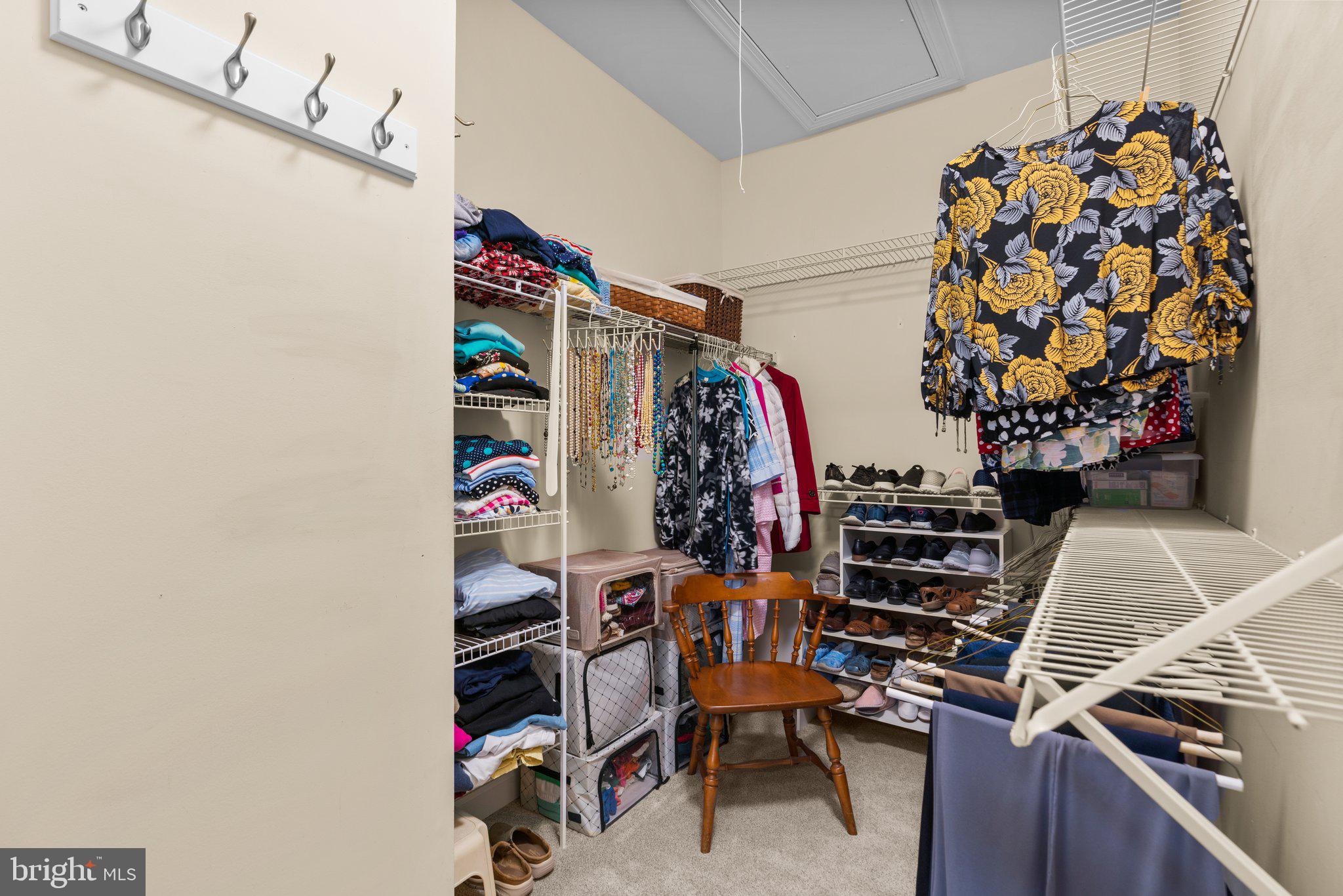 SOUTH RIVER COLONY - Residential