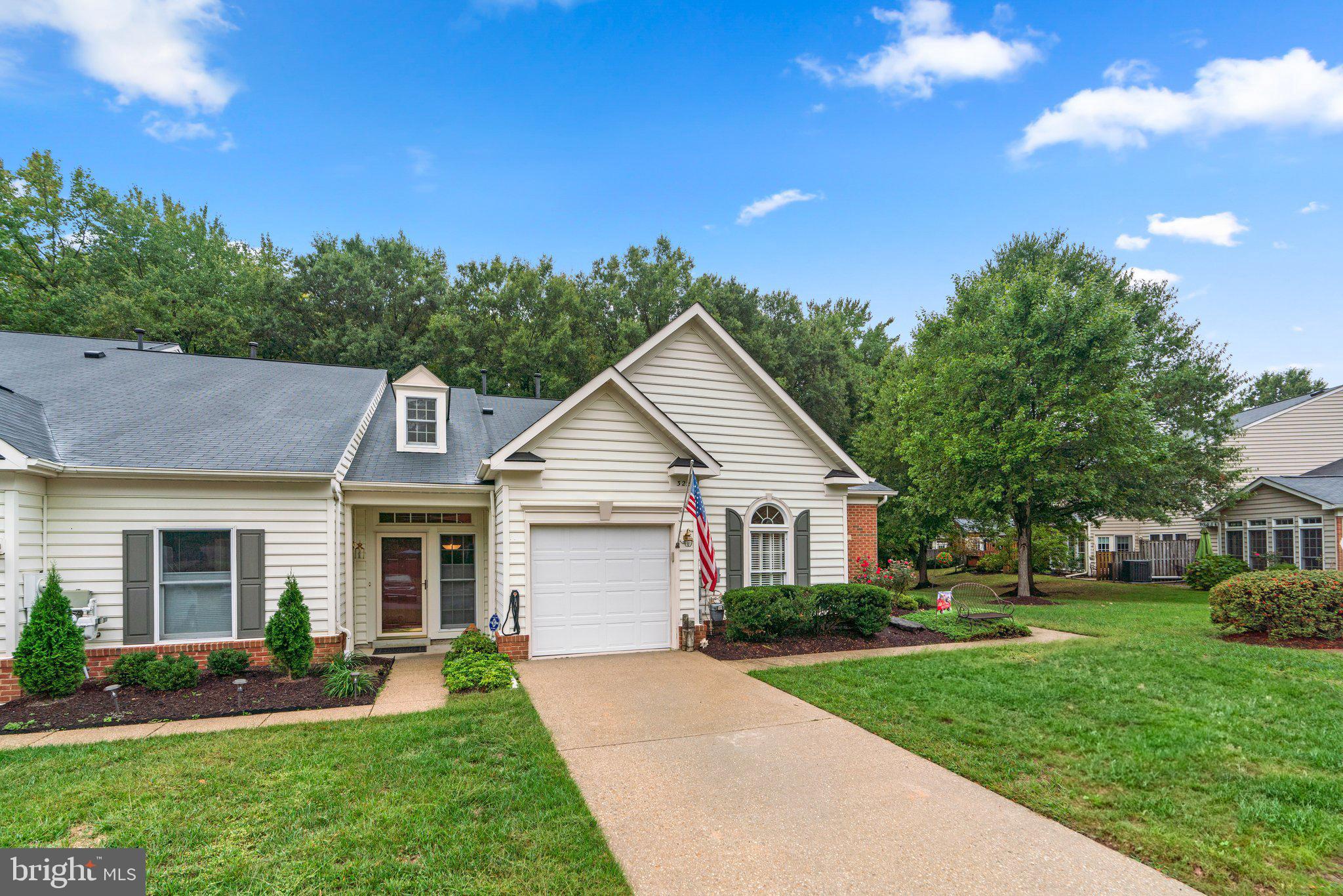 SOUTH RIVER COLONY - Residential