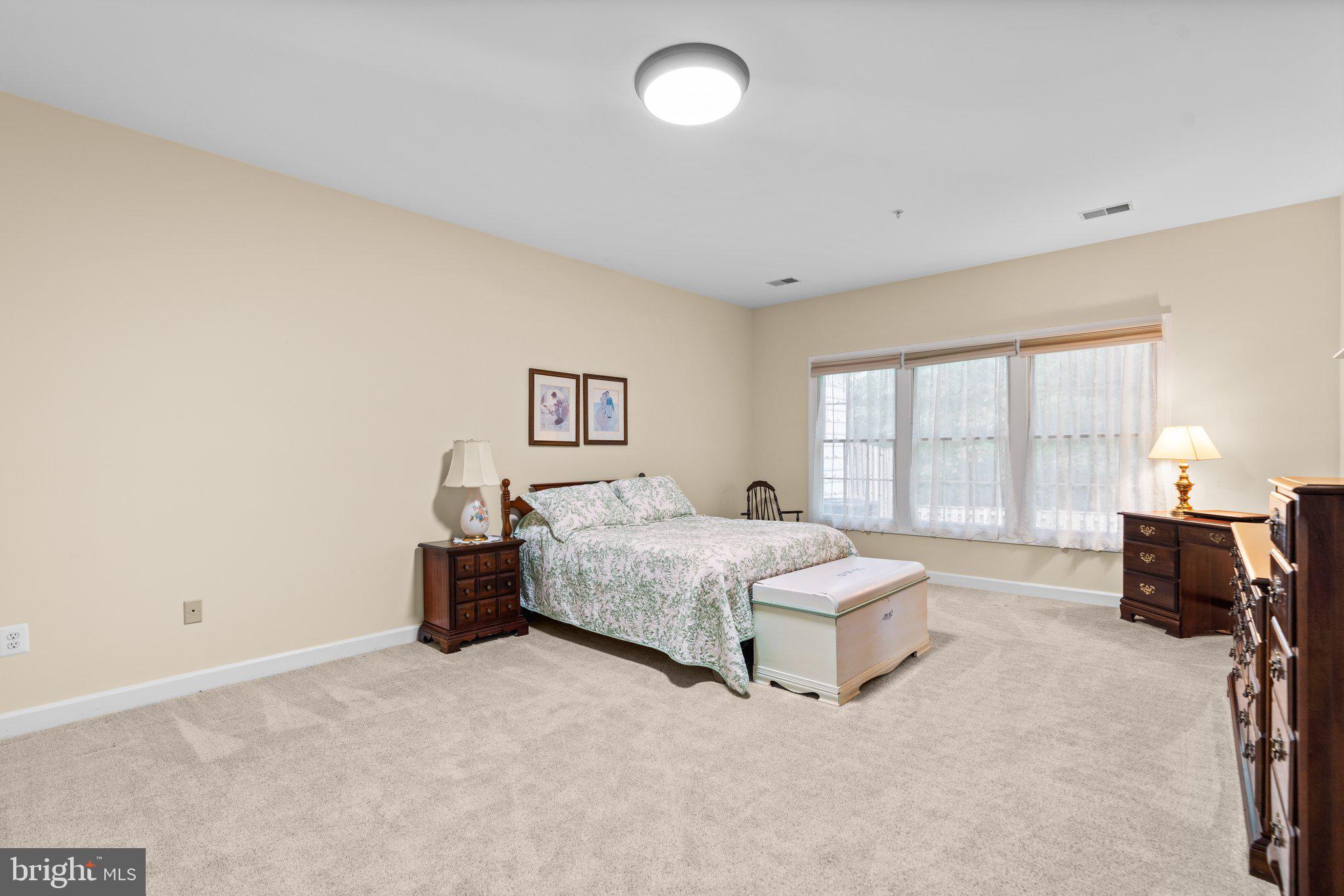 SOUTH RIVER COLONY - Residential