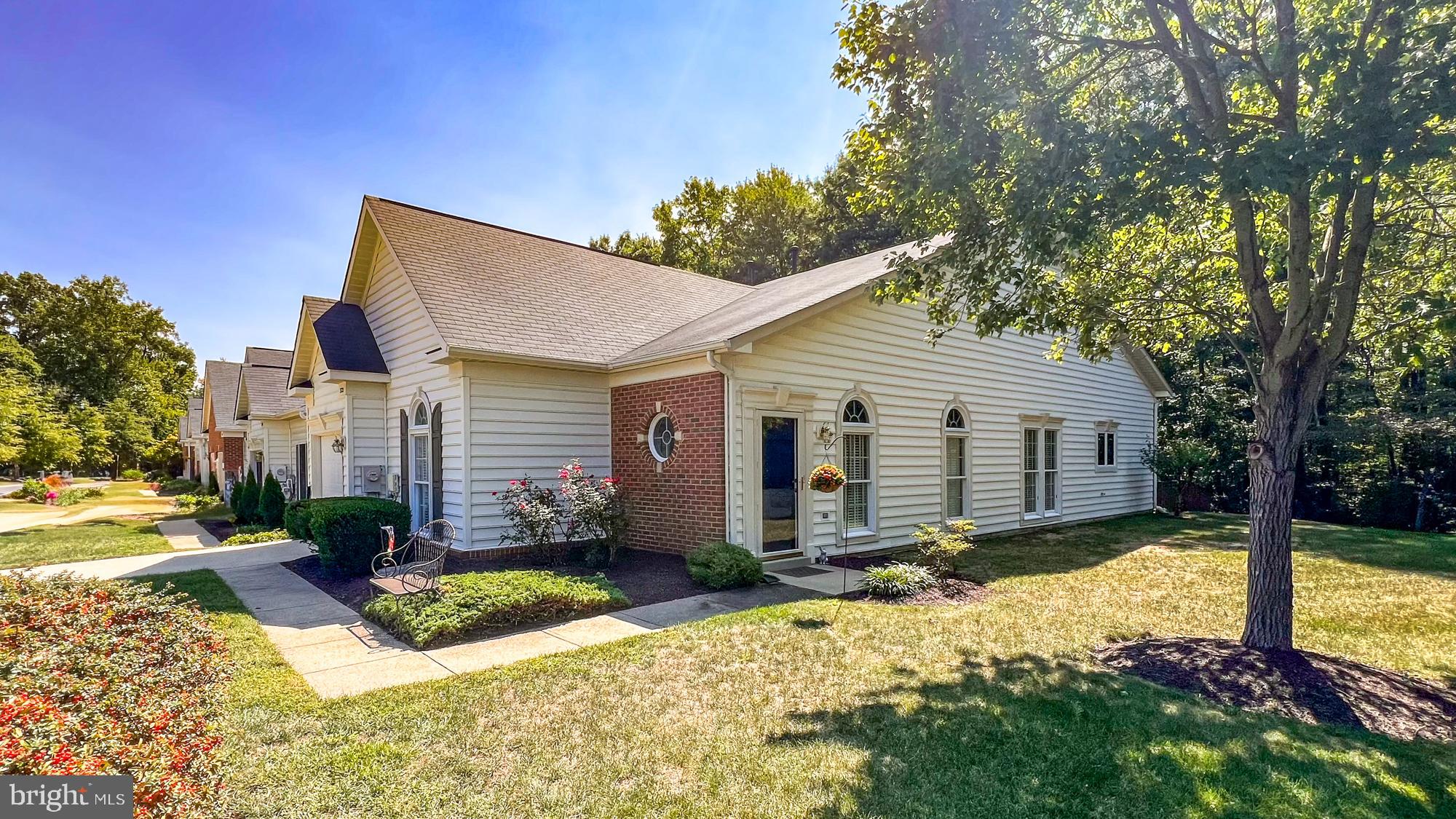 SOUTH RIVER COLONY - Residential