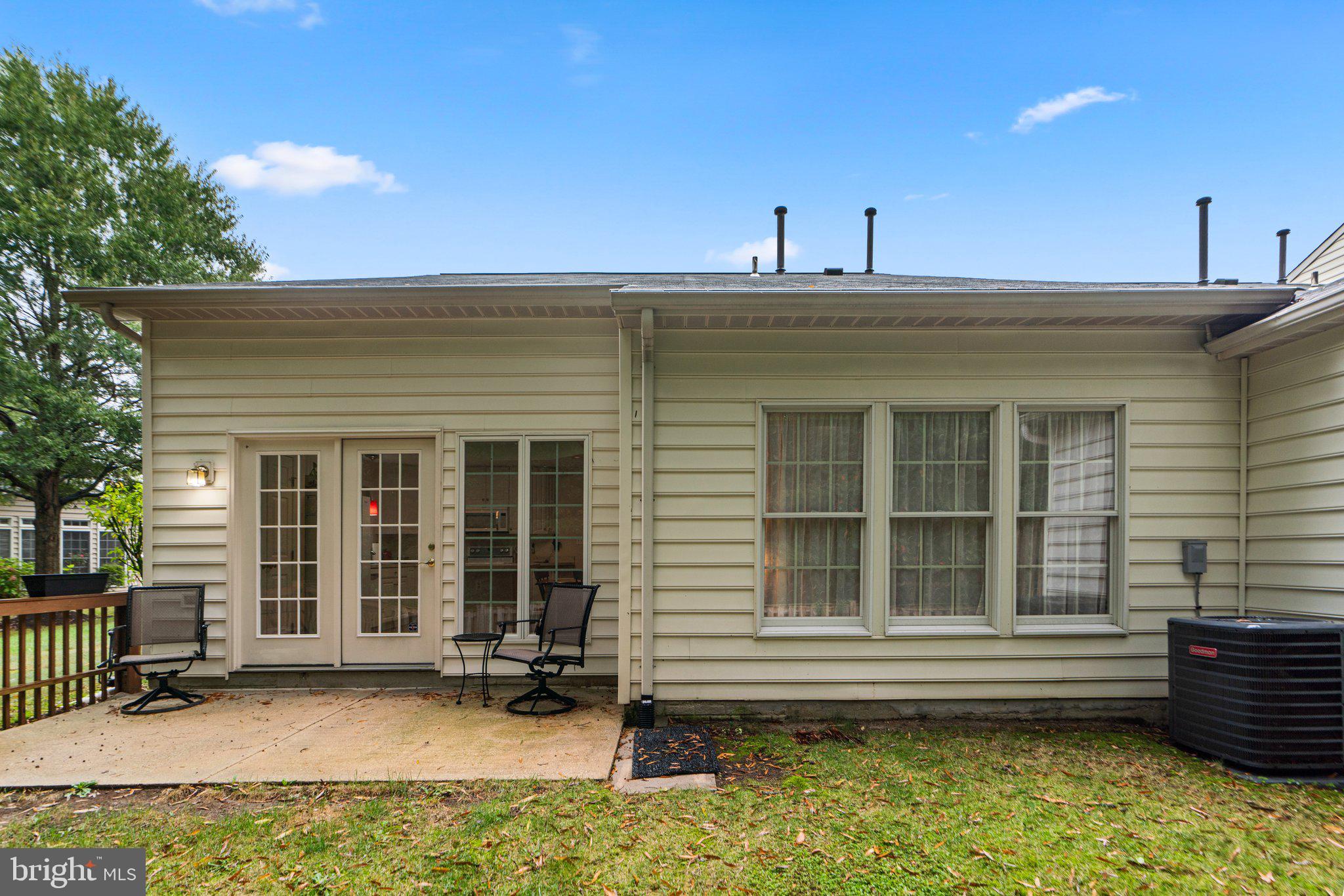 SOUTH RIVER COLONY - Residential