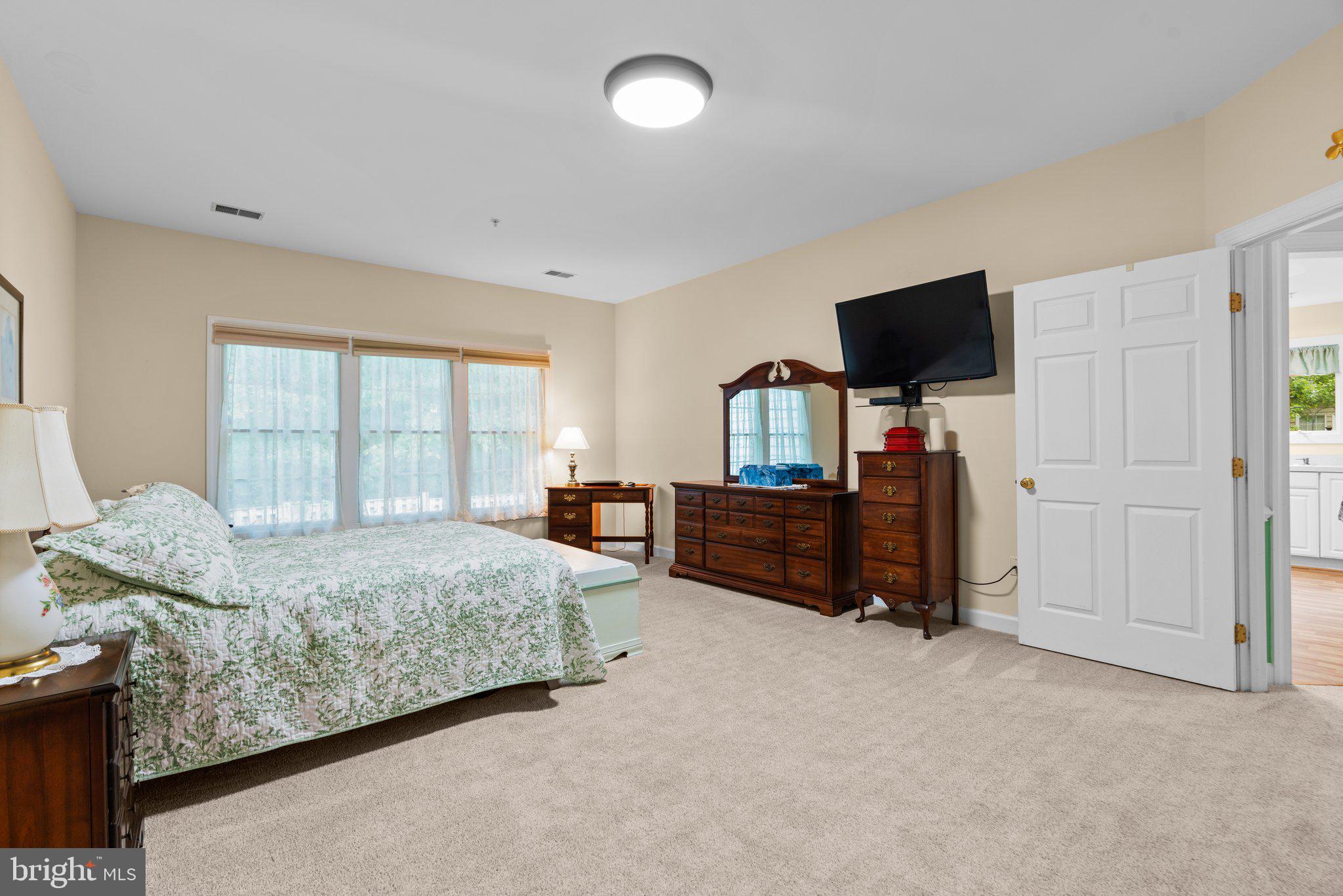 SOUTH RIVER COLONY - Residential