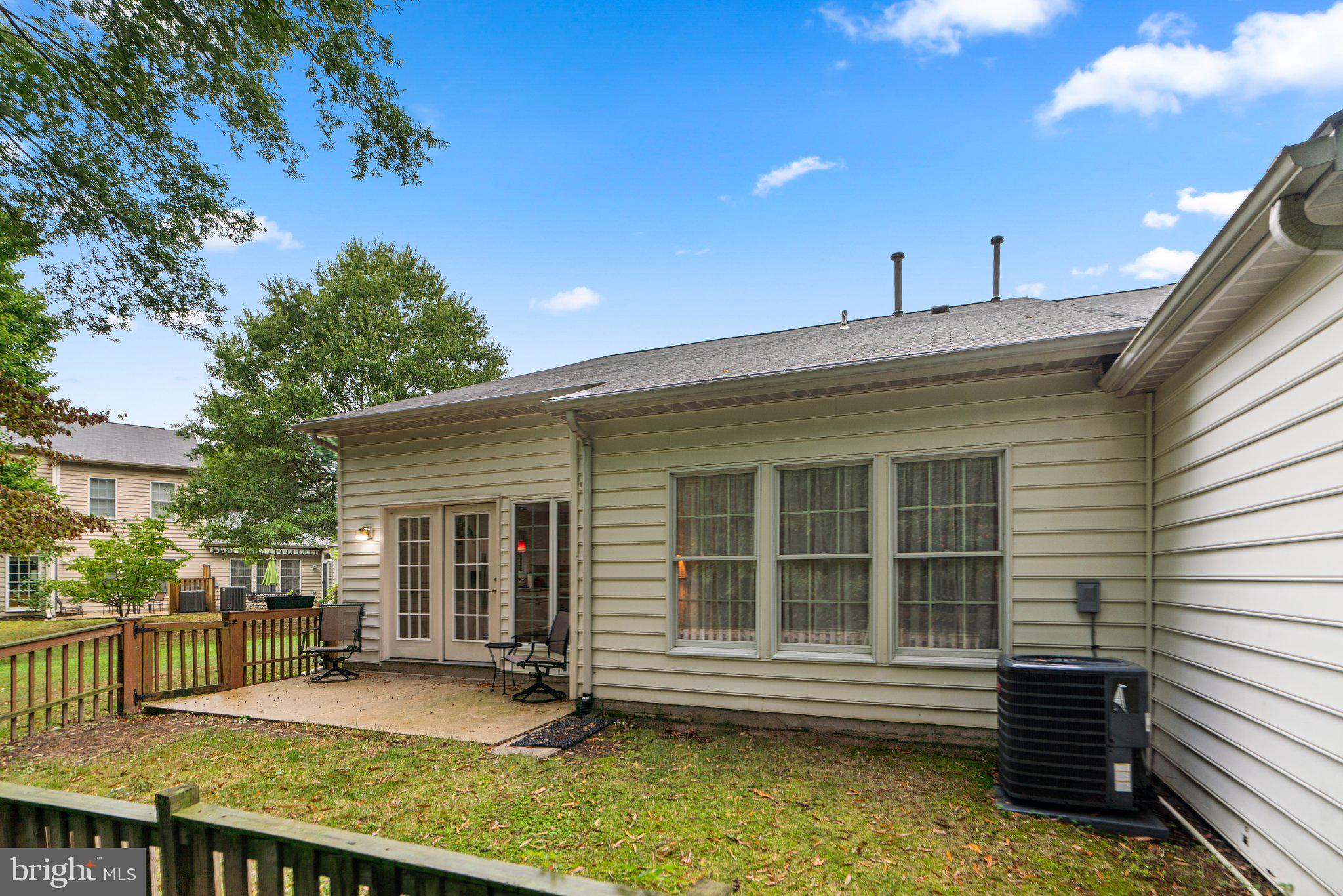 SOUTH RIVER COLONY - Residential