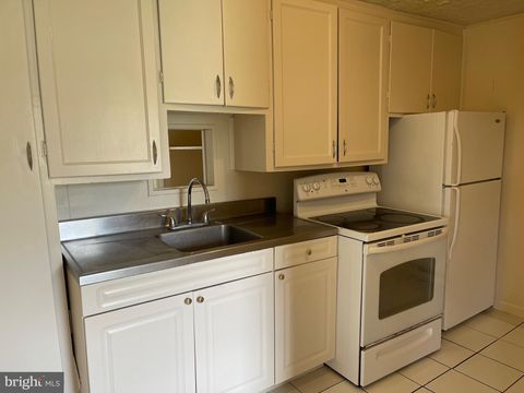 421 STRASBURG PIKE B LANCASTER PA 17602