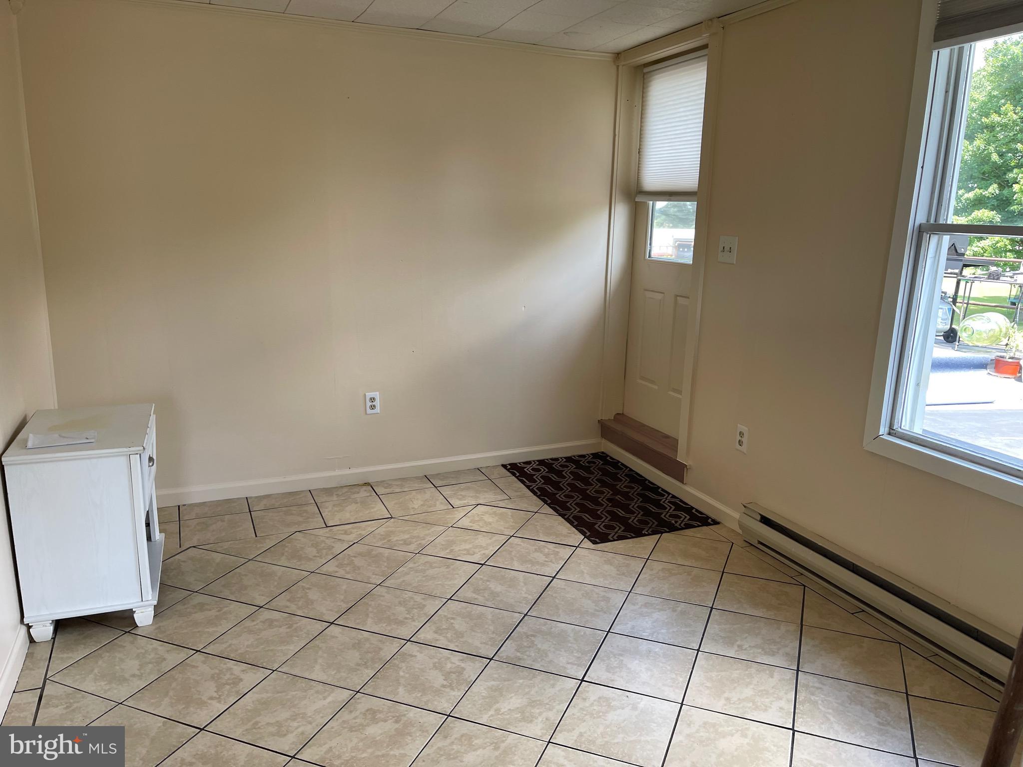 421 STRASBURG PIKE B