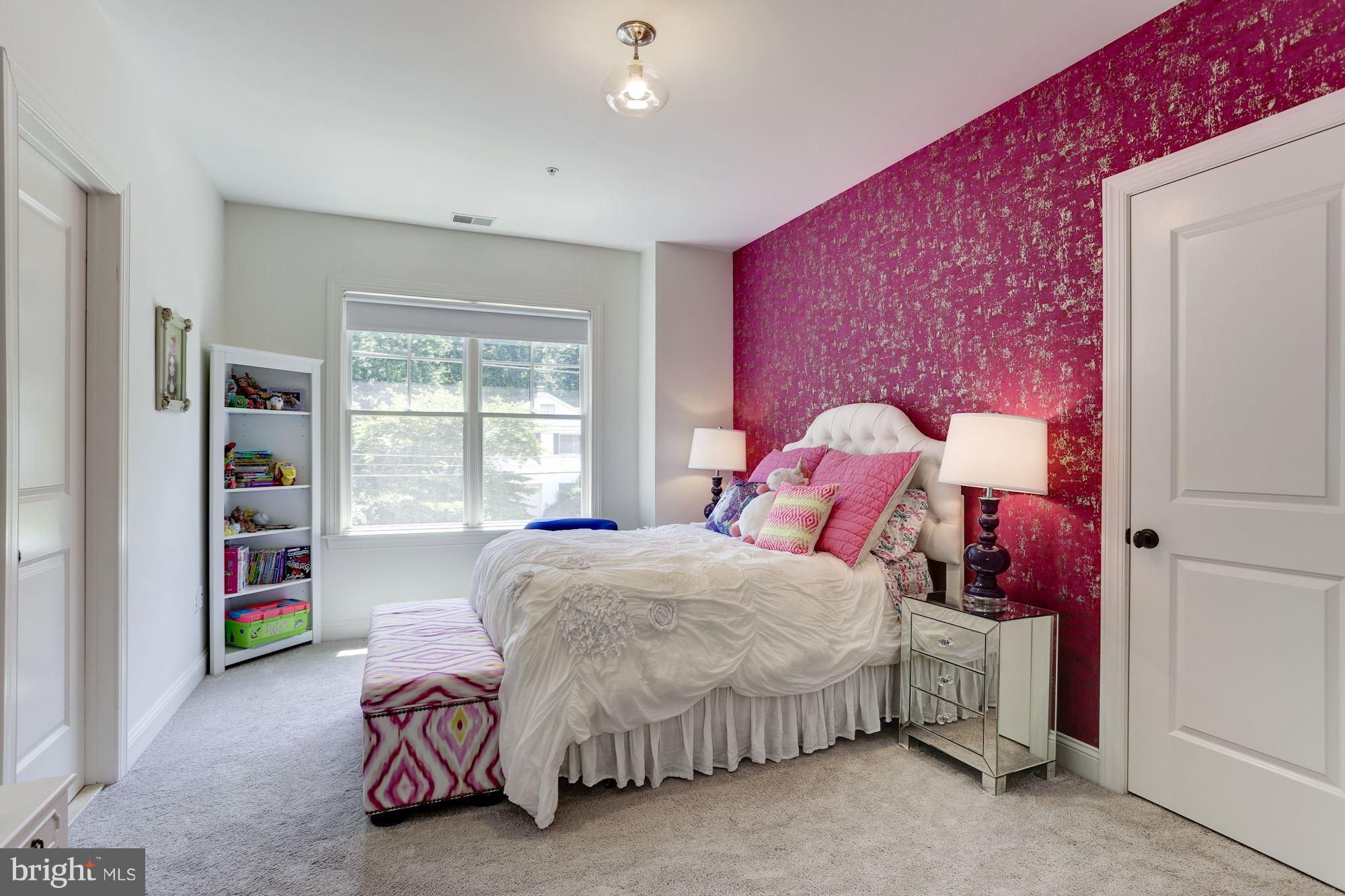 RIDGEWOOD VILLAGE - Residential