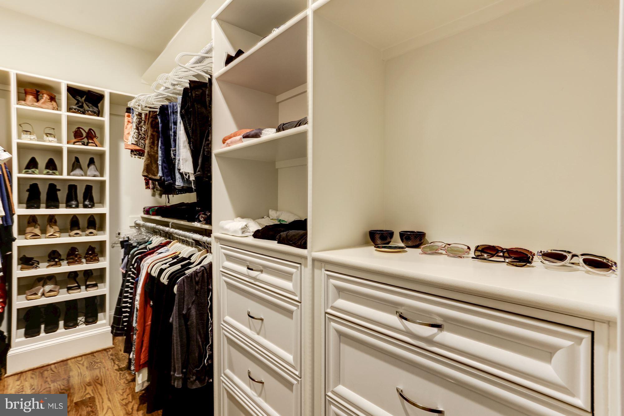 RIDGEWOOD VILLAGE - Residential