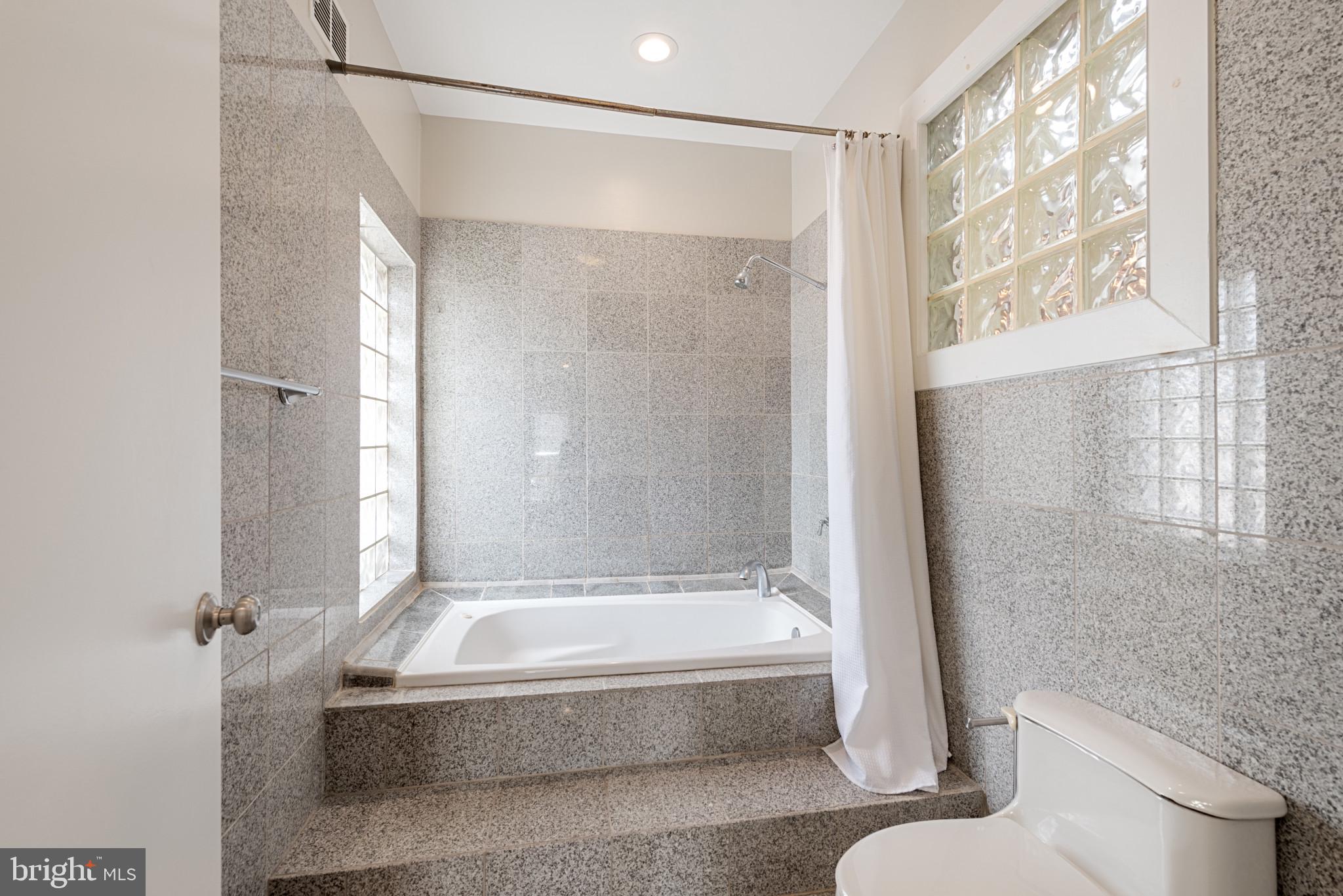 CANTON - Residential Lease