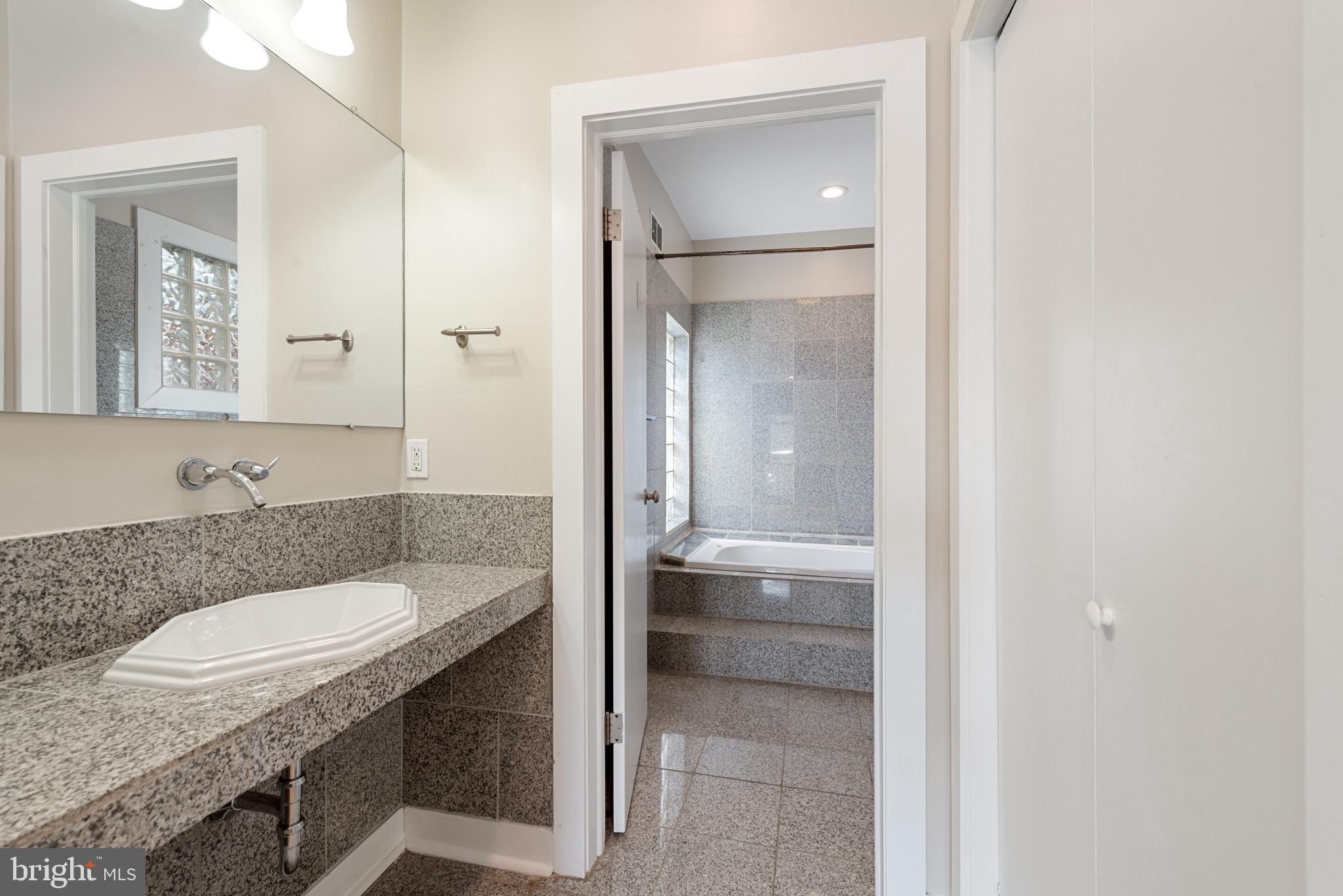 CANTON - Residential Lease