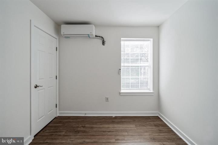 UNIVERSITY CITY - Residential Lease