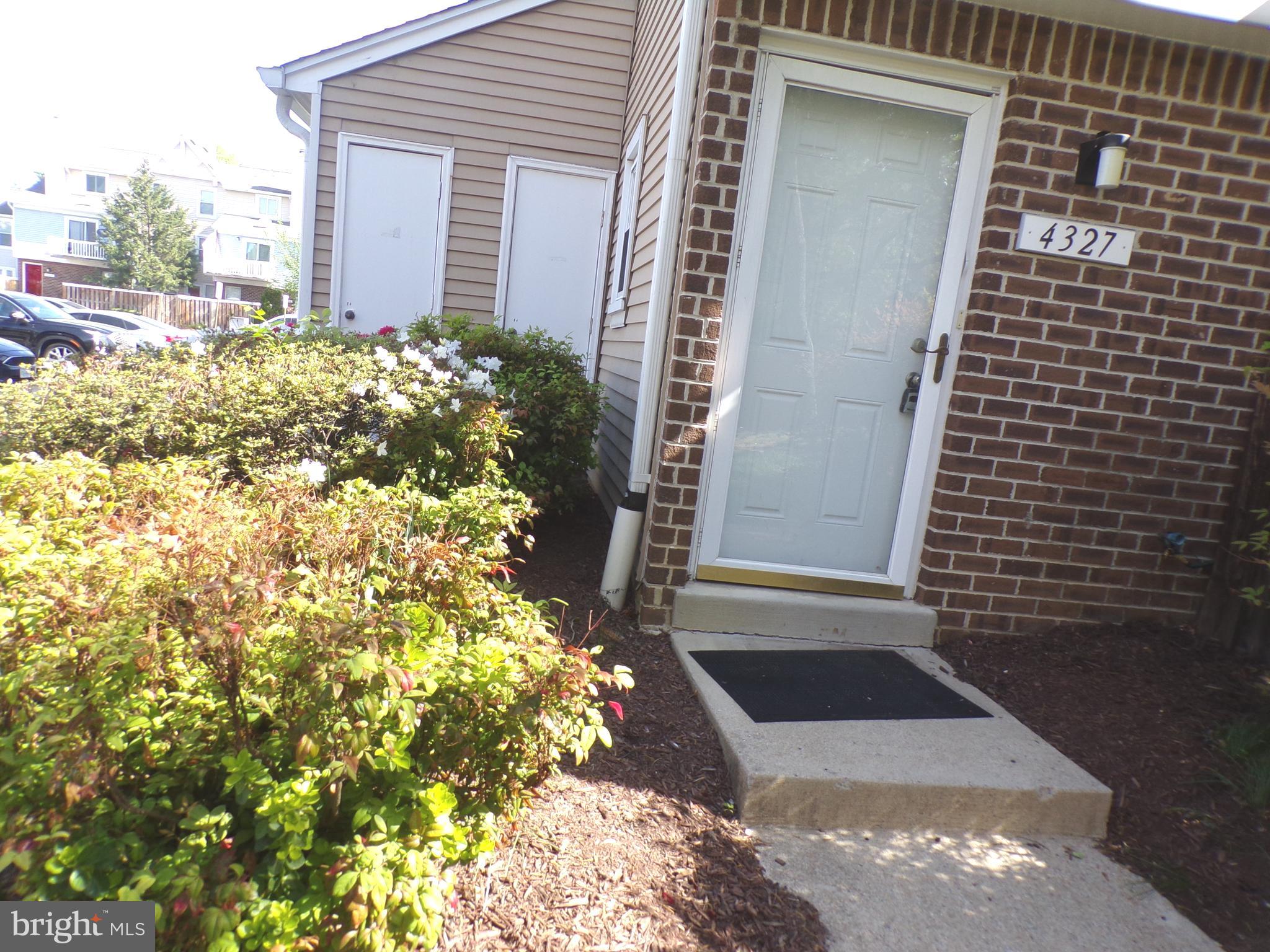 PEMBROOK VILLAGE - Residential Lease