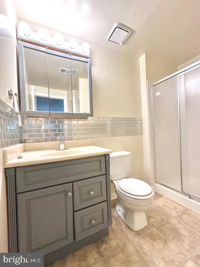 PEMBROOK VILLAGE - Residential Lease