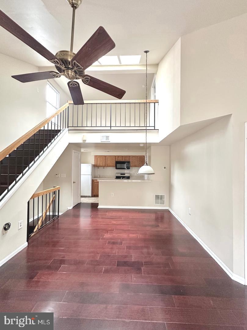 PEMBROOK VILLAGE - Residential Lease