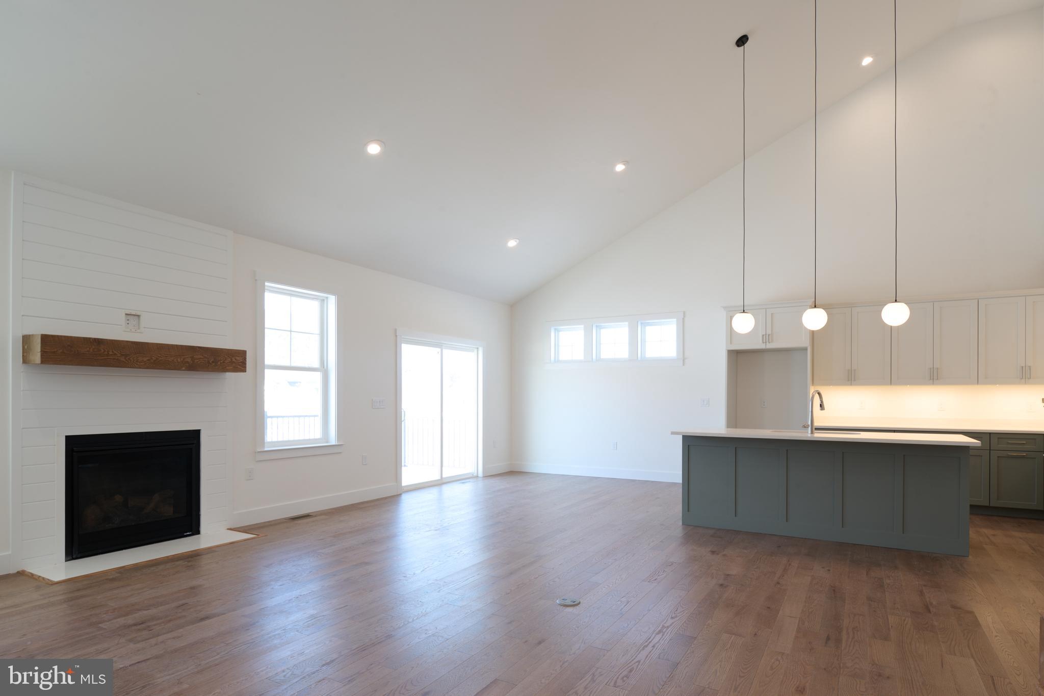 THE HORIZON AT BRUSH VALLEY - Residential