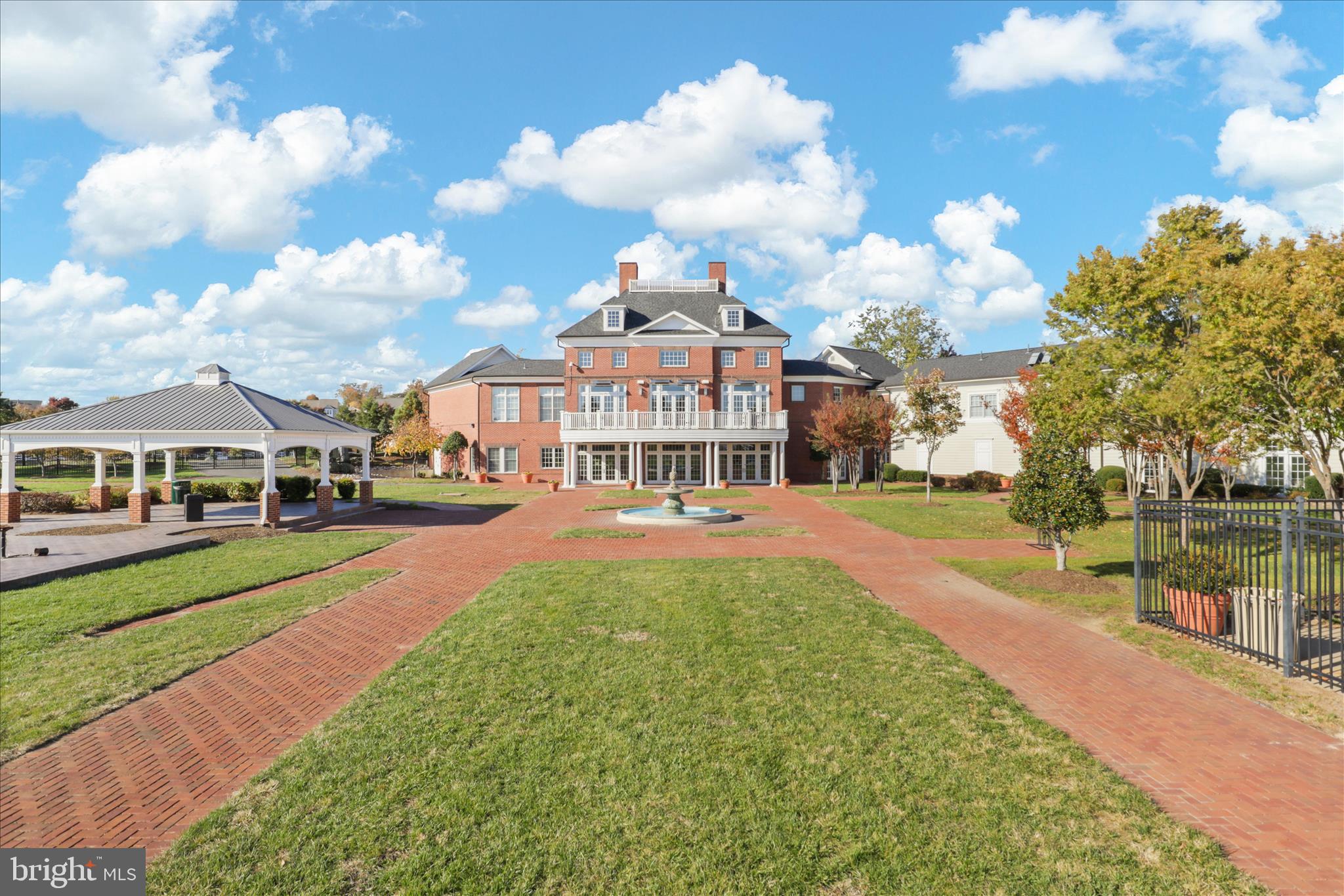 PORT POTOMAC - Residential