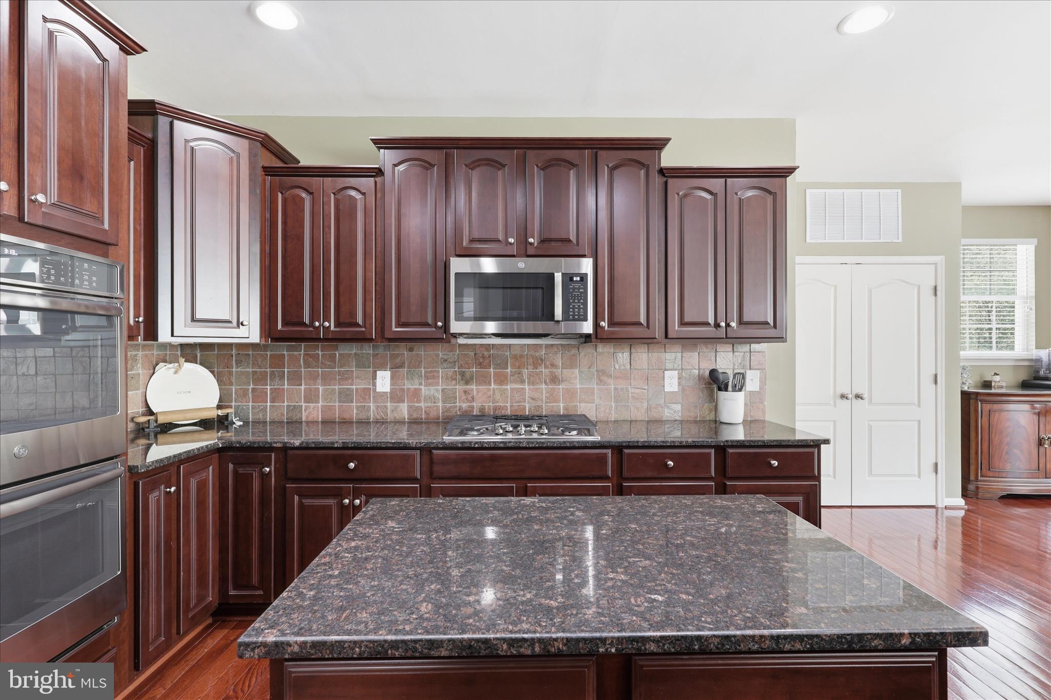 PORT POTOMAC - Residential