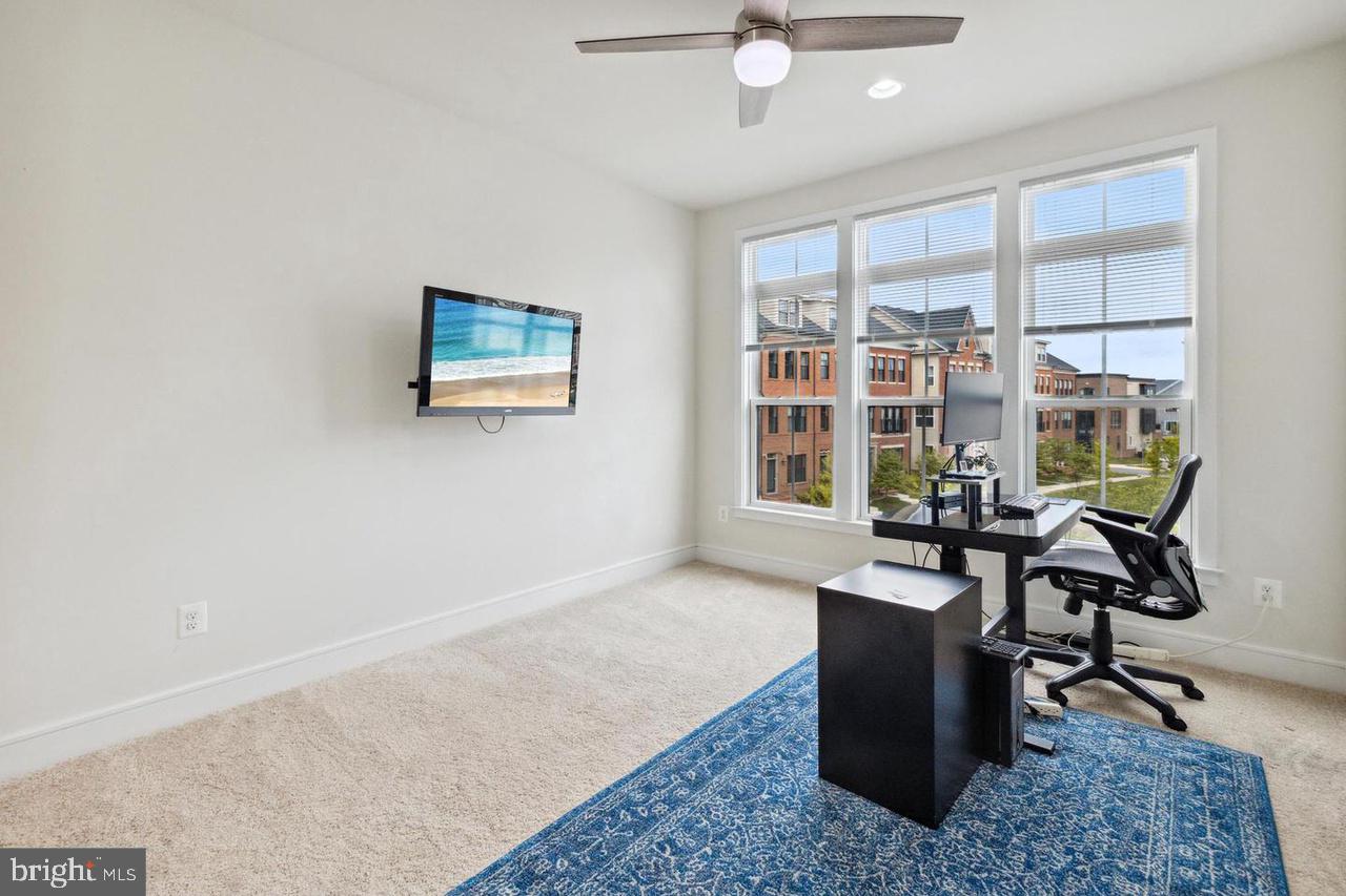 BRAMBLETON TOWN CENTER - Residential Lease