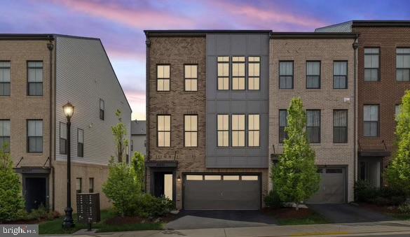 BRAMBLETON TOWN CENTER - Residential Lease