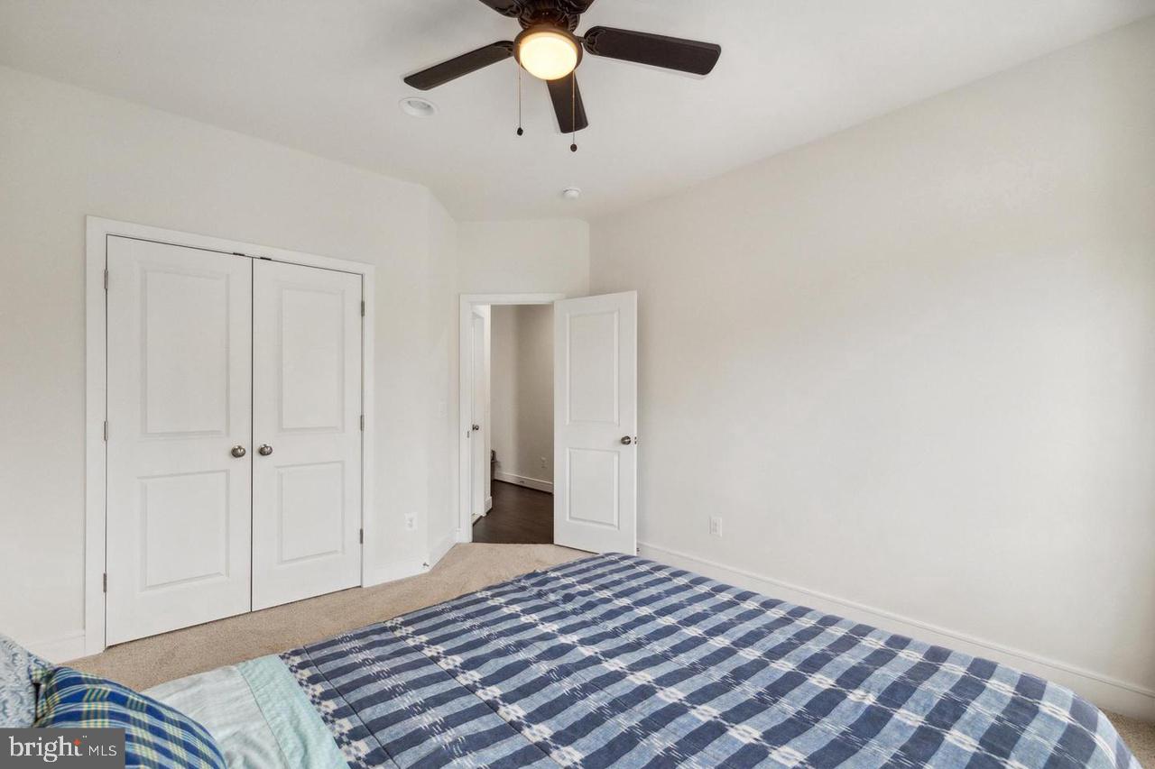 BRAMBLETON TOWN CENTER - Residential Lease