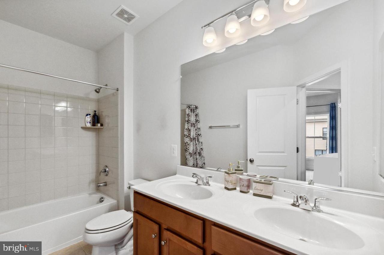 BRAMBLETON TOWN CENTER - Residential Lease