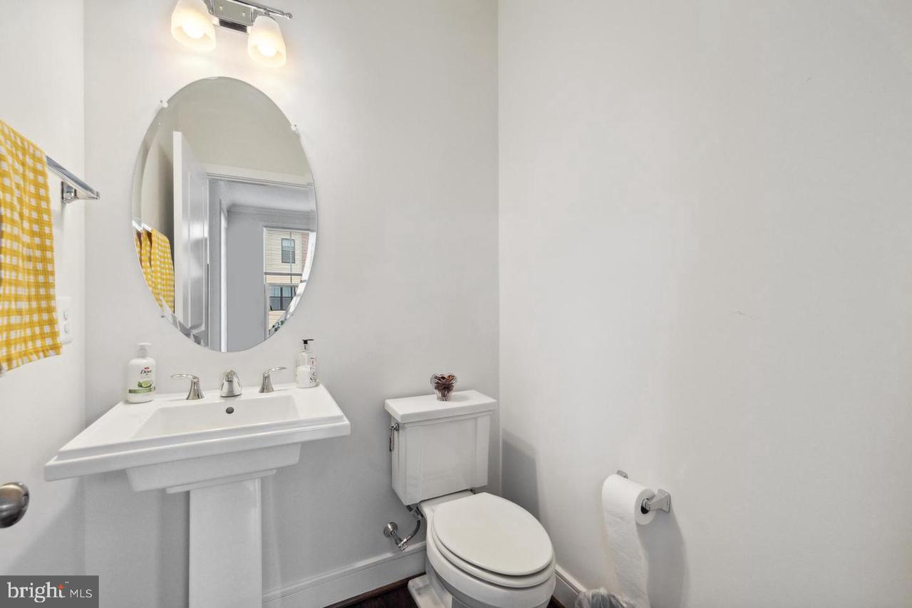 BRAMBLETON TOWN CENTER - Residential Lease