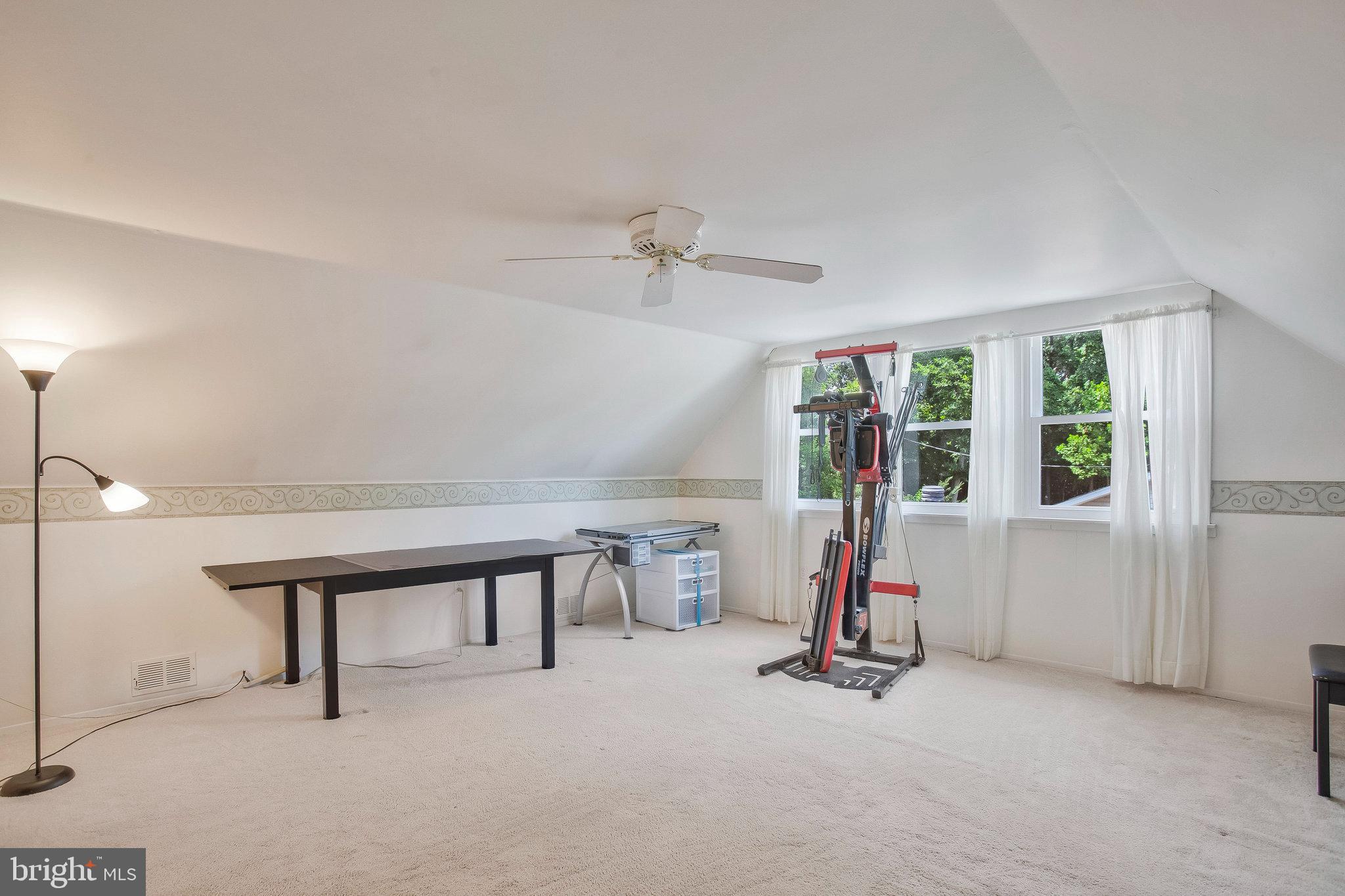 VICTORIA HEIGHTS - Residential