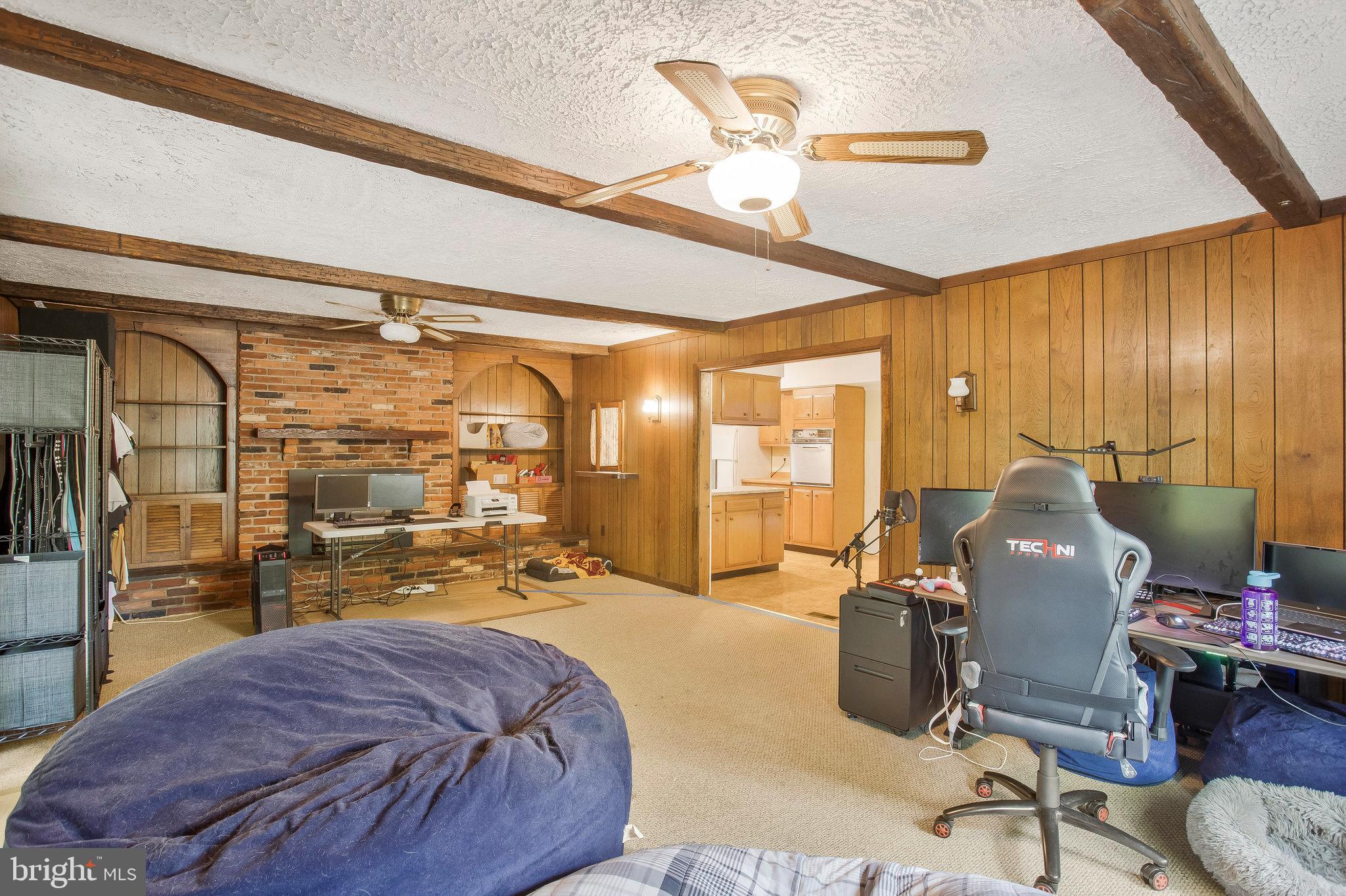 VICTORIA HEIGHTS - Residential