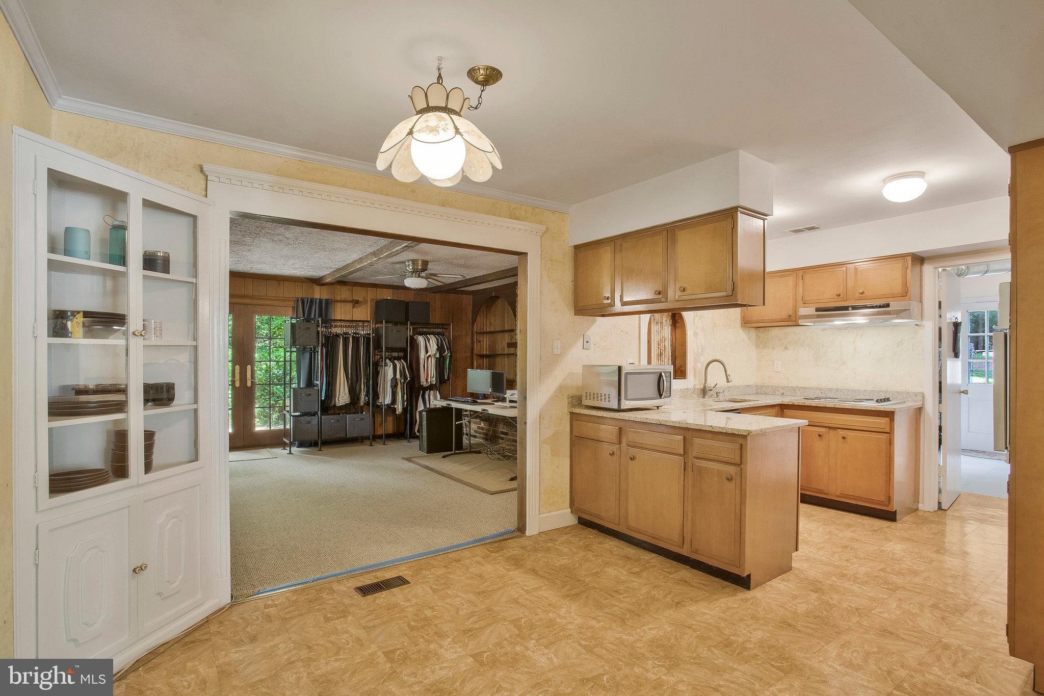 VICTORIA HEIGHTS - Residential