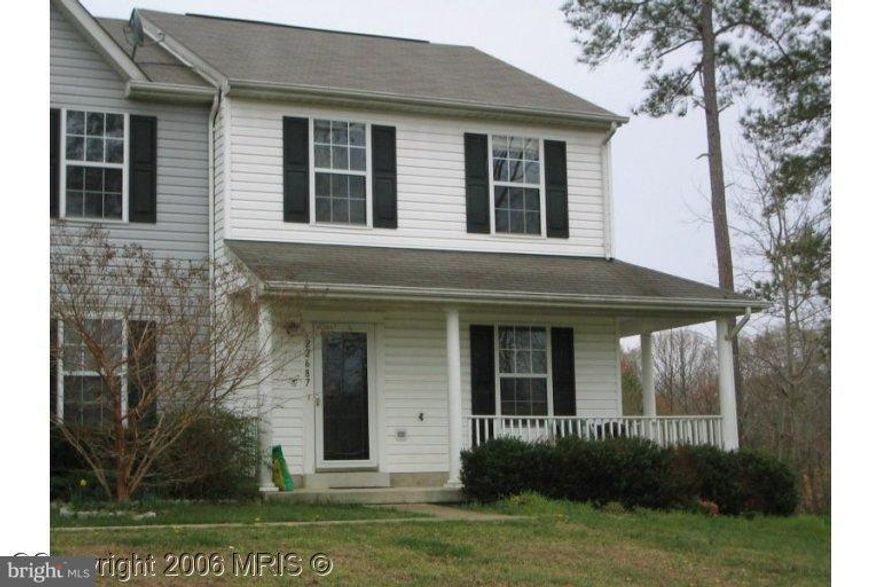 Custom End Unit Townhouse features an eat-in kitchen and laundry on the second level. Additional features include a wrap front porch, fenced backyard and storage shed. Pets will be considered case by case. No Smoking. Owner is a licensed MD Realtor.