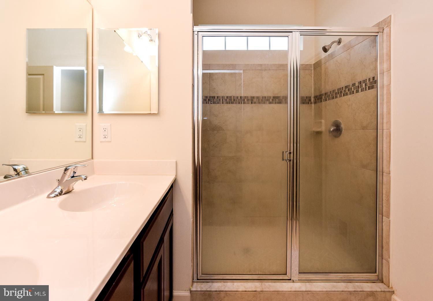 WOOD GLEN - Residential