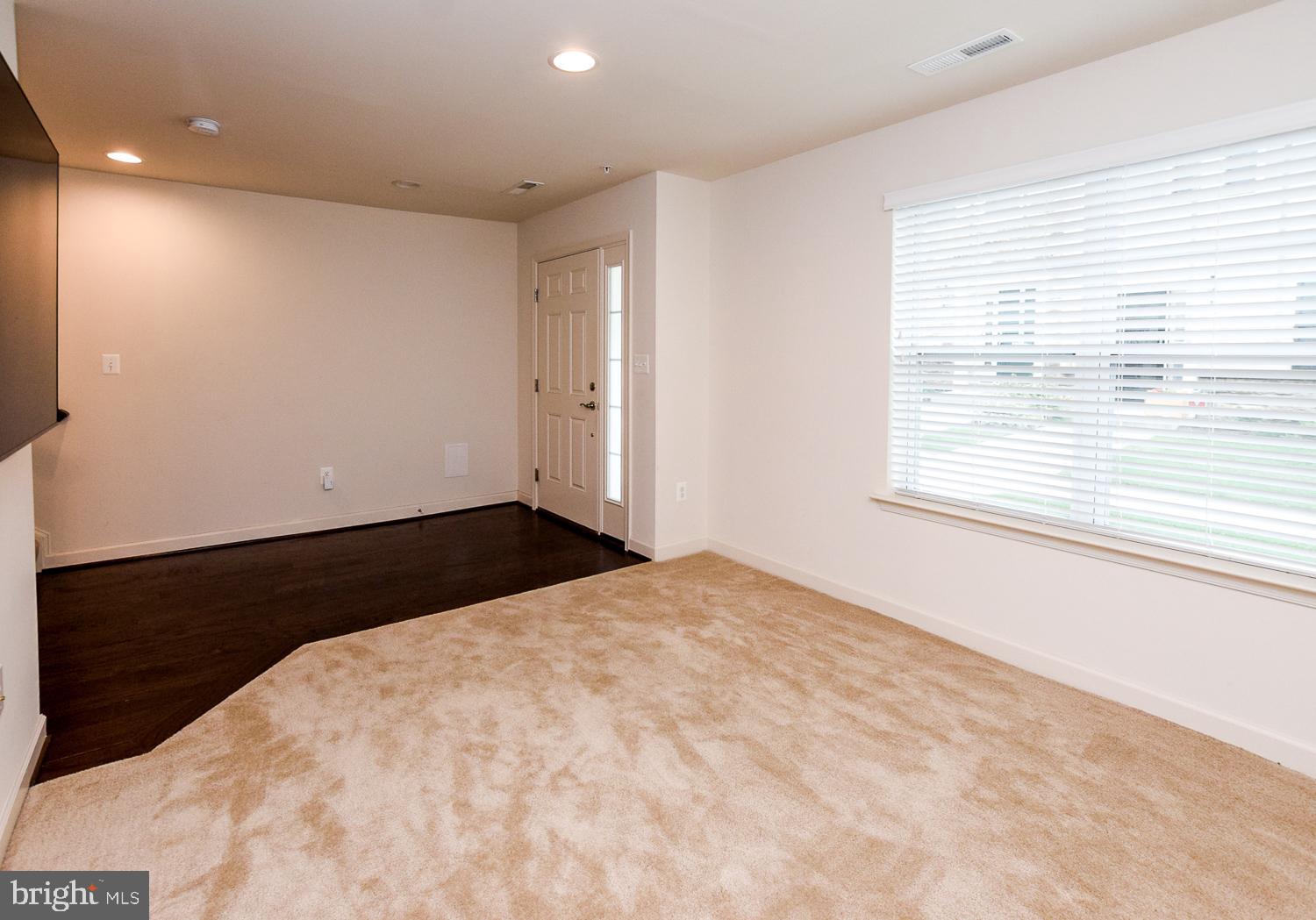 WOOD GLEN - Residential