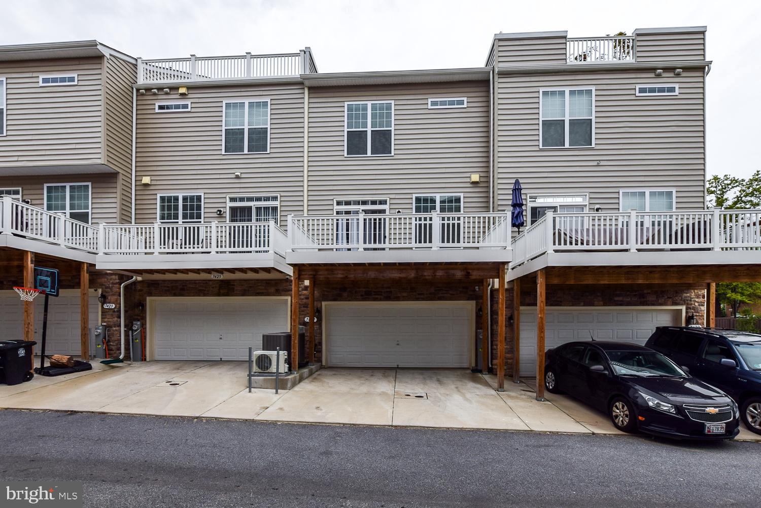 WOOD GLEN - Residential