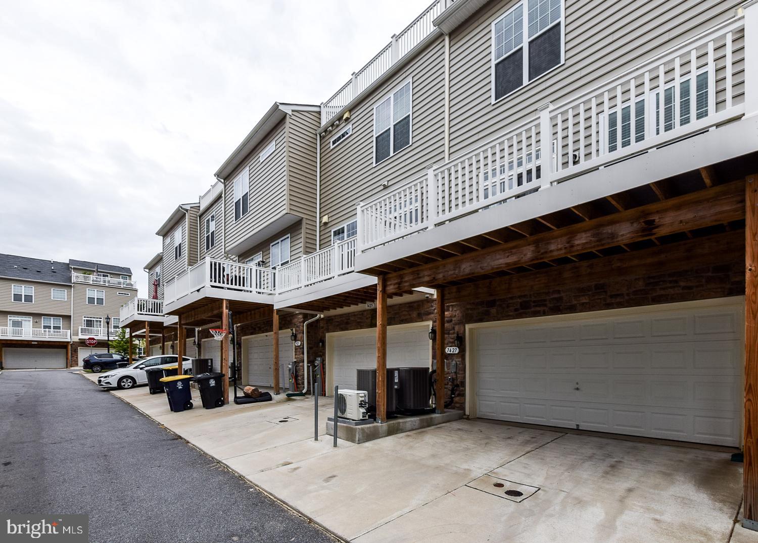 WOOD GLEN - Residential