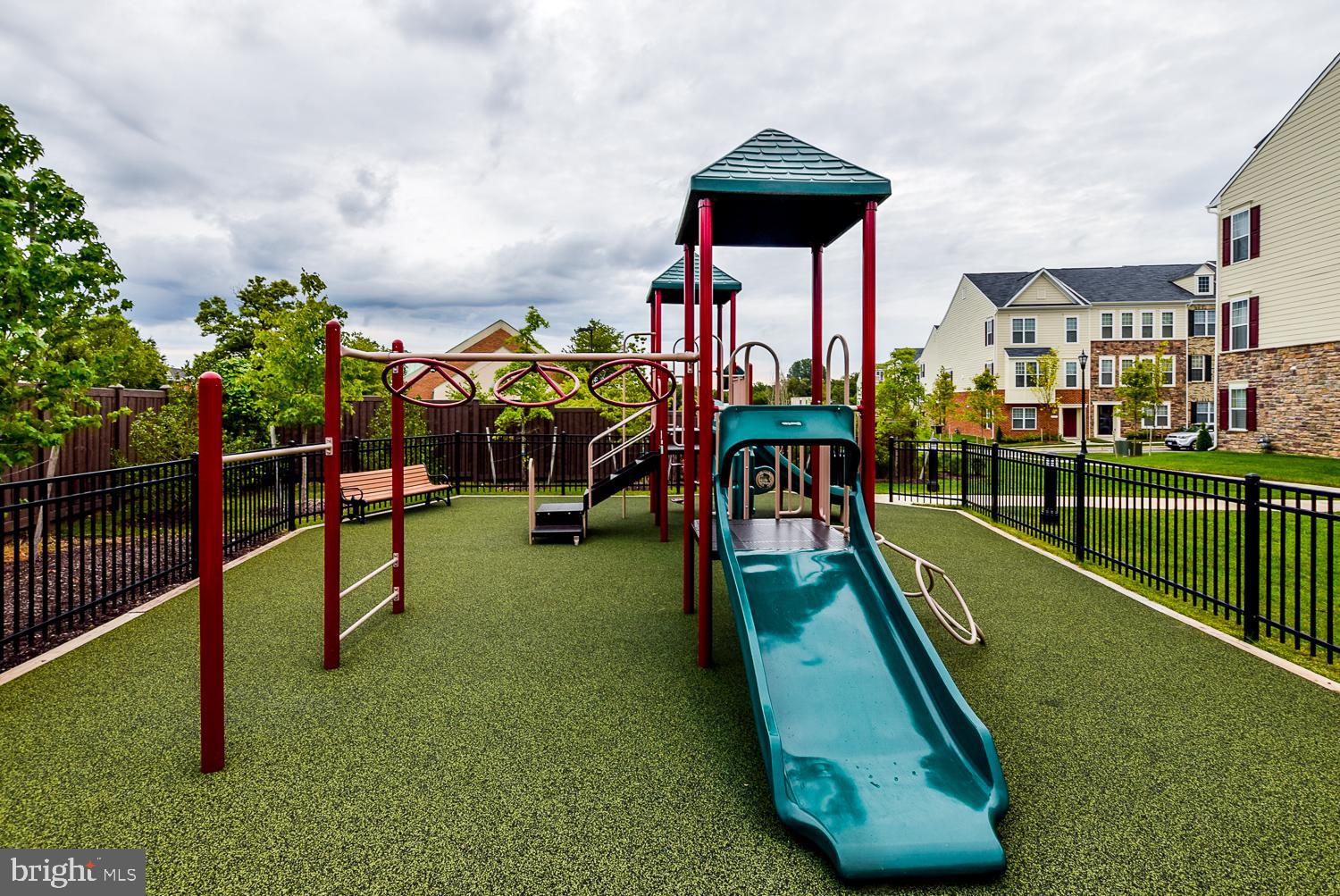 WOOD GLEN - Residential