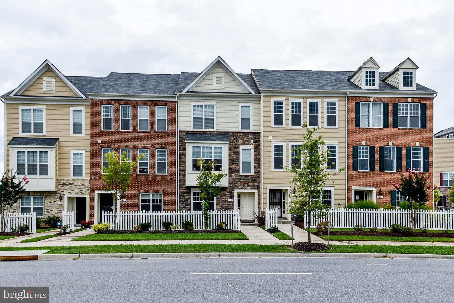 WOOD GLEN - Residential