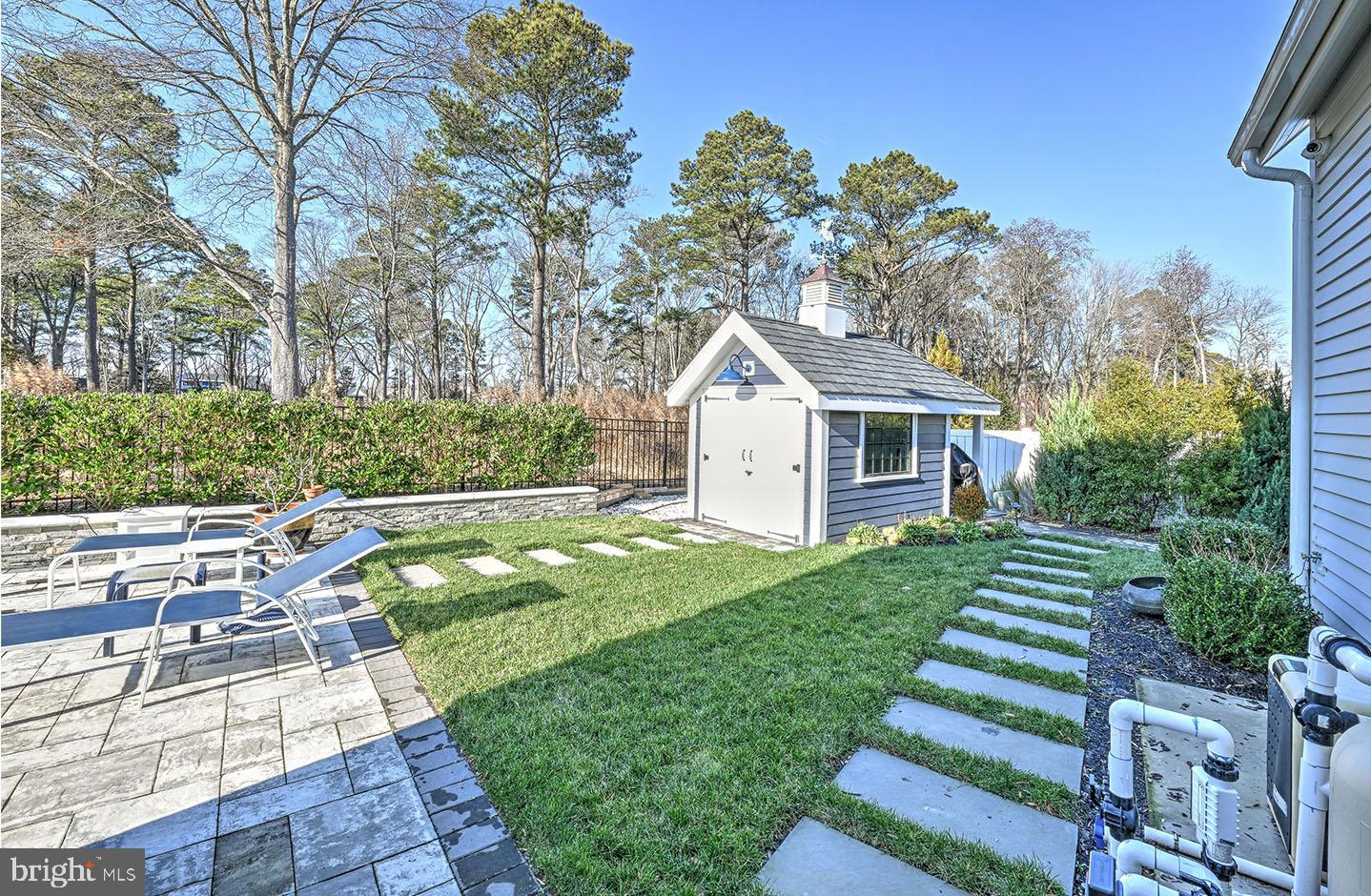 MARINERS RETREAT - Residential