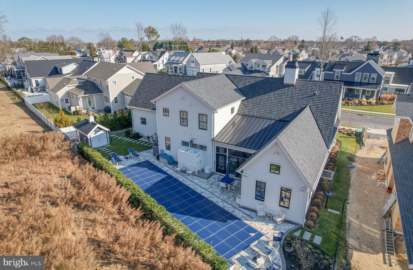 MARINERS RETREAT - Residential