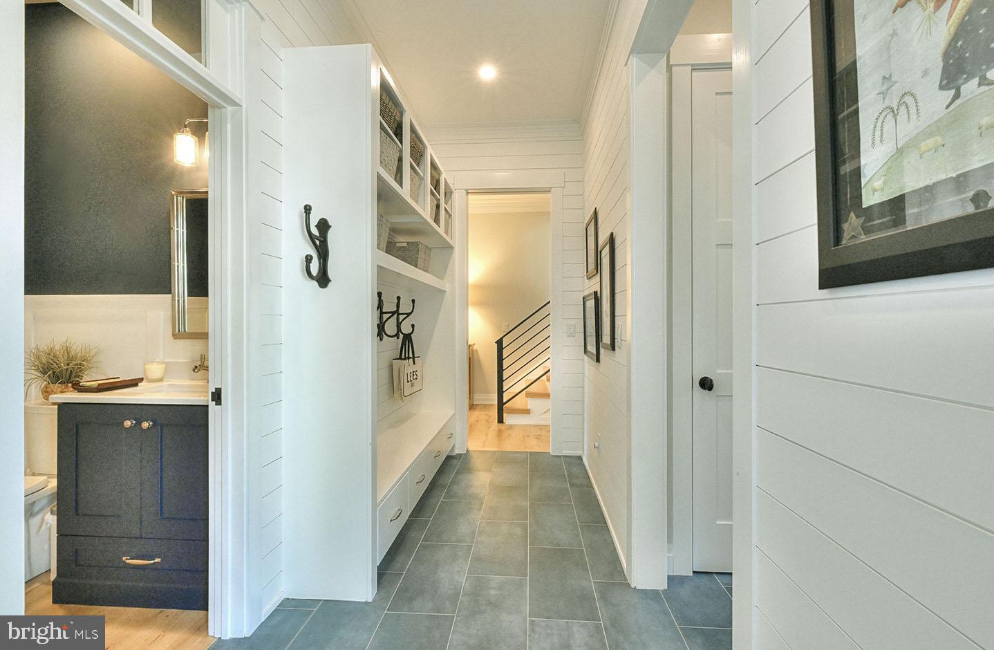 MARINERS RETREAT - Residential