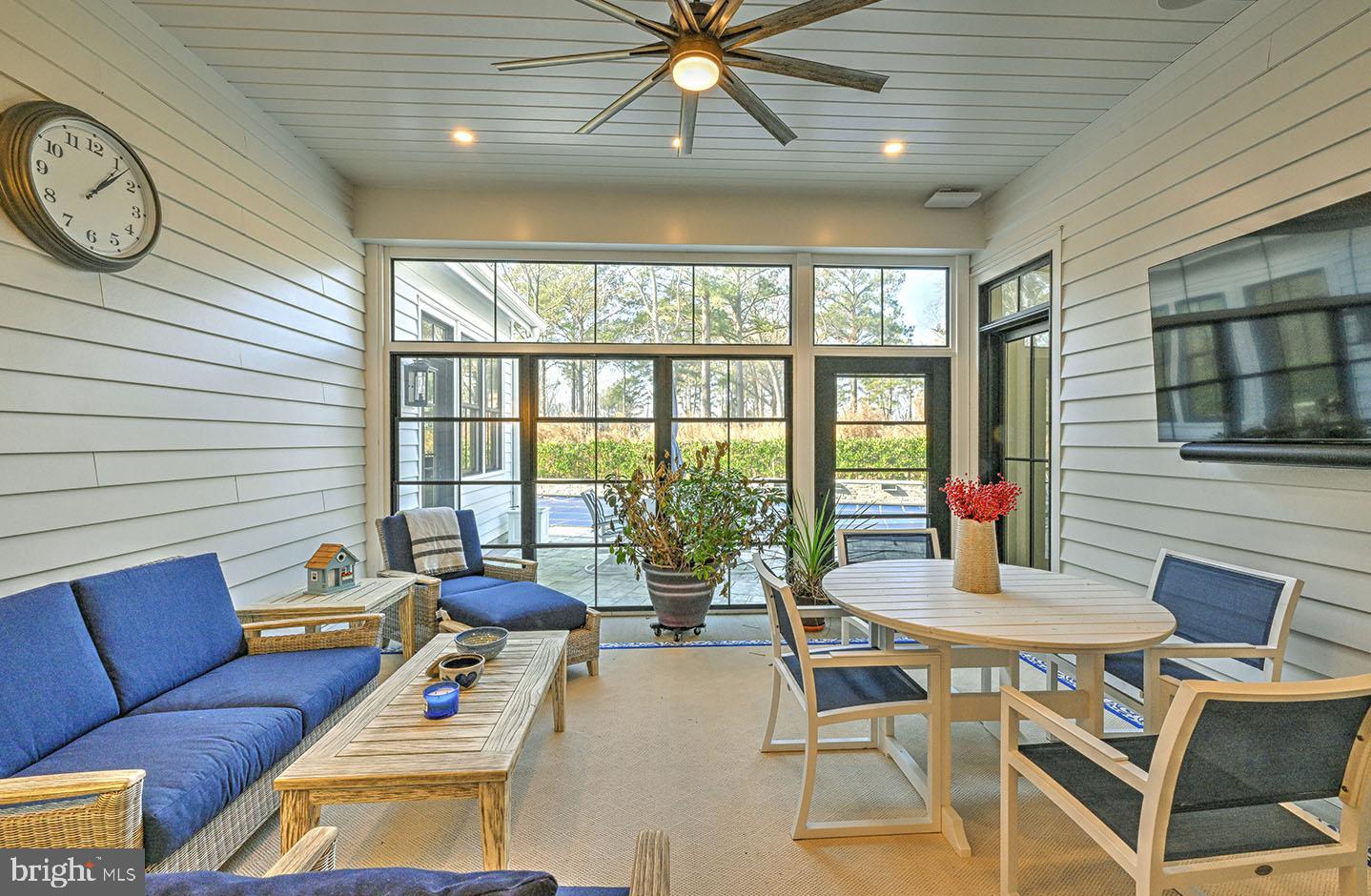 MARINERS RETREAT - Residential