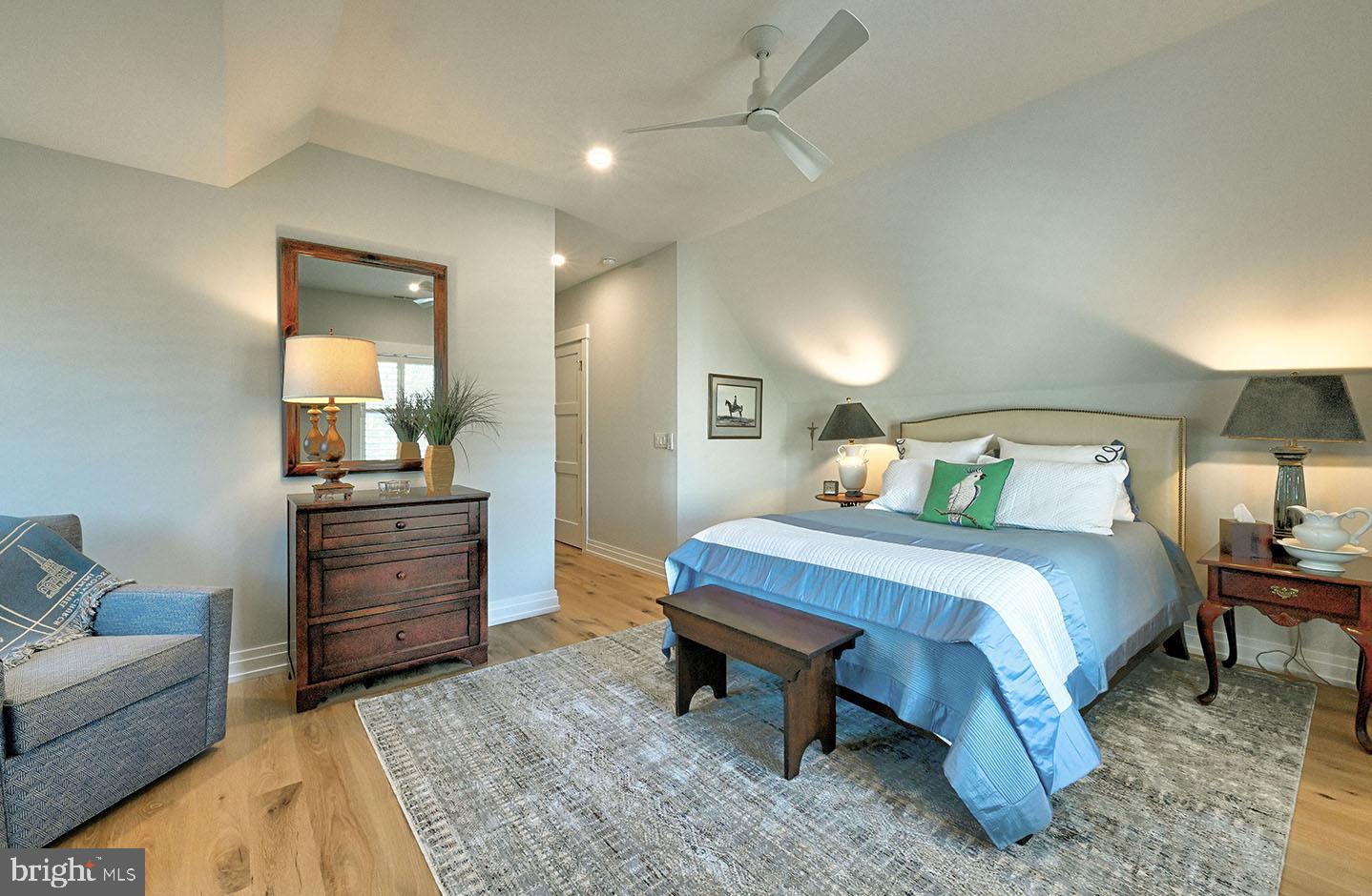 MARINERS RETREAT - Residential