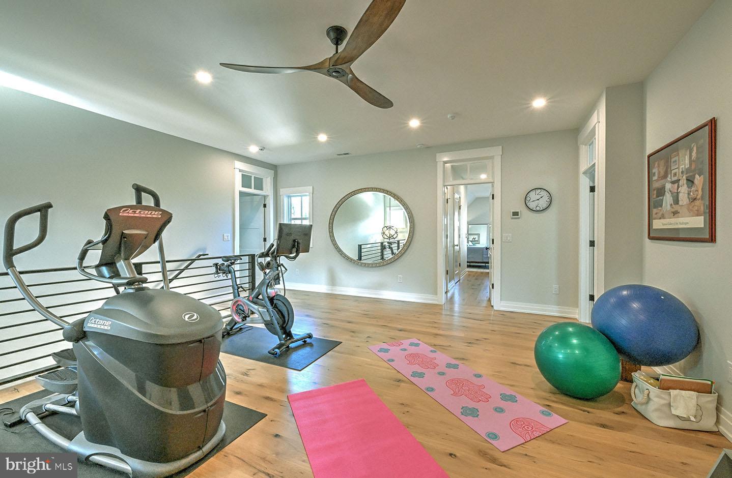 MARINERS RETREAT - Residential