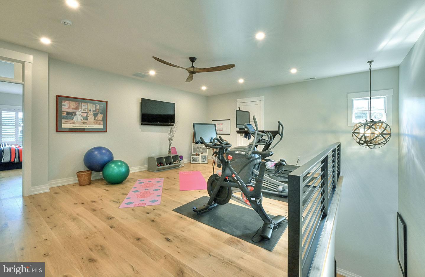 MARINERS RETREAT - Residential