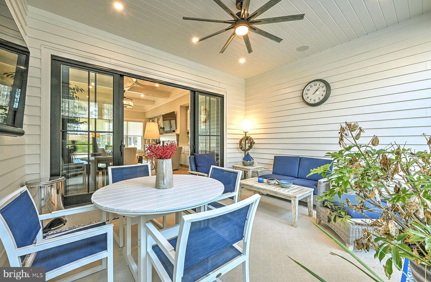 MARINERS RETREAT - Residential