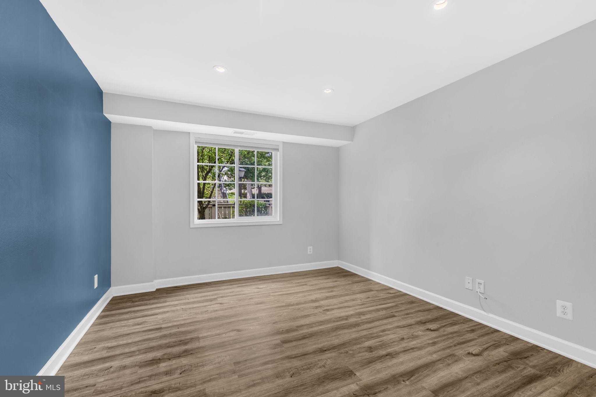 PARKSIDE AT ALEXANDRIA - Residential Lease